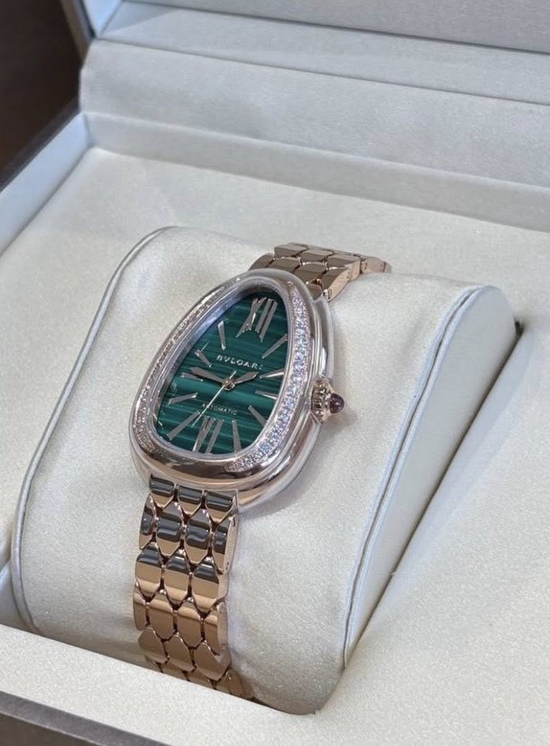 May be an image of wrist watch and text that says 'BVLOAR'