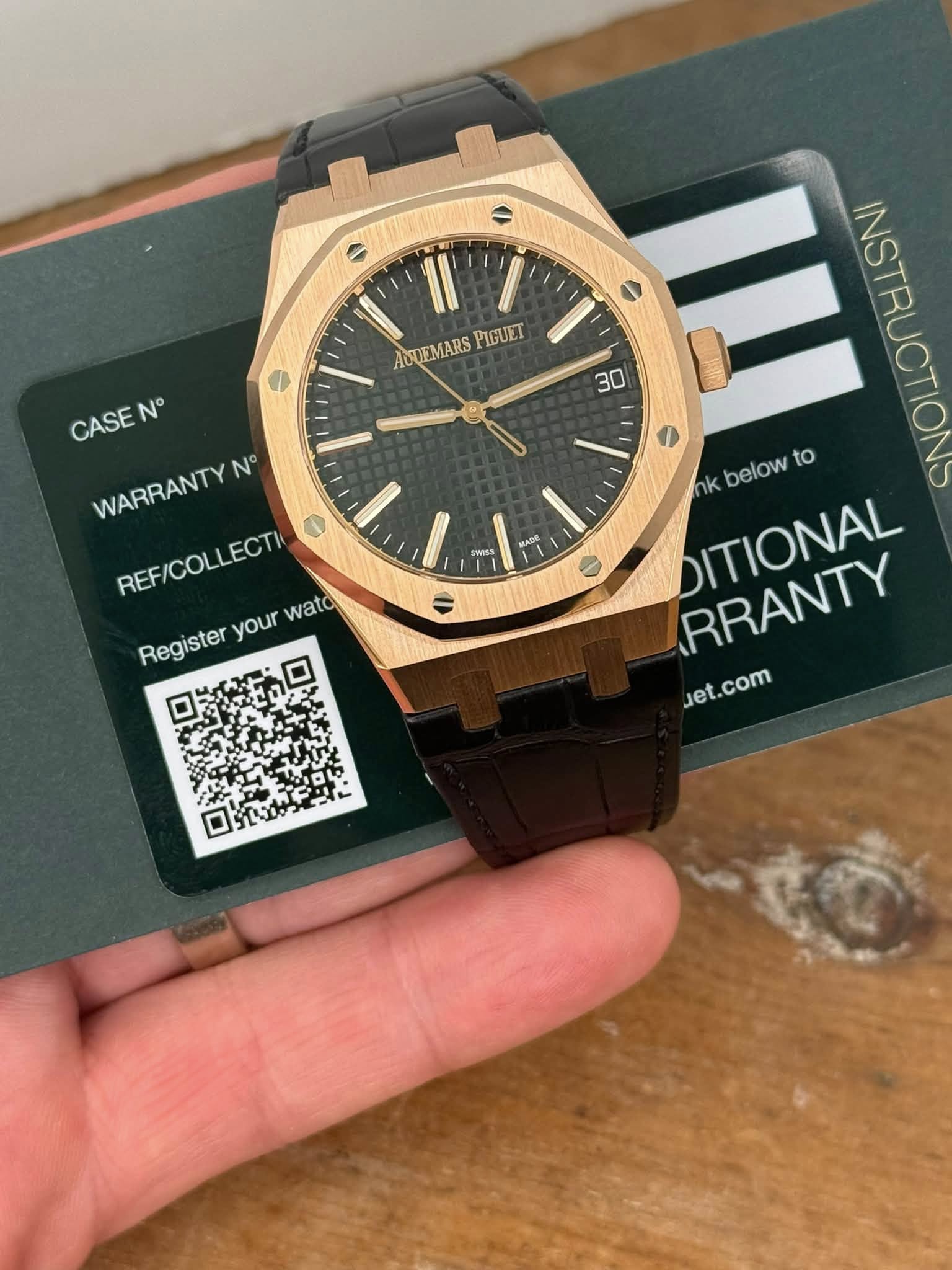 May be an image of wrist watch and text that says 'a AUOEMARS PIGUET 30 CASE CASEN N° WARRANTY WARRANTYN N° REF REF/COLLECTI Register your wato - DE RRANTY DITIONAL nk below to…