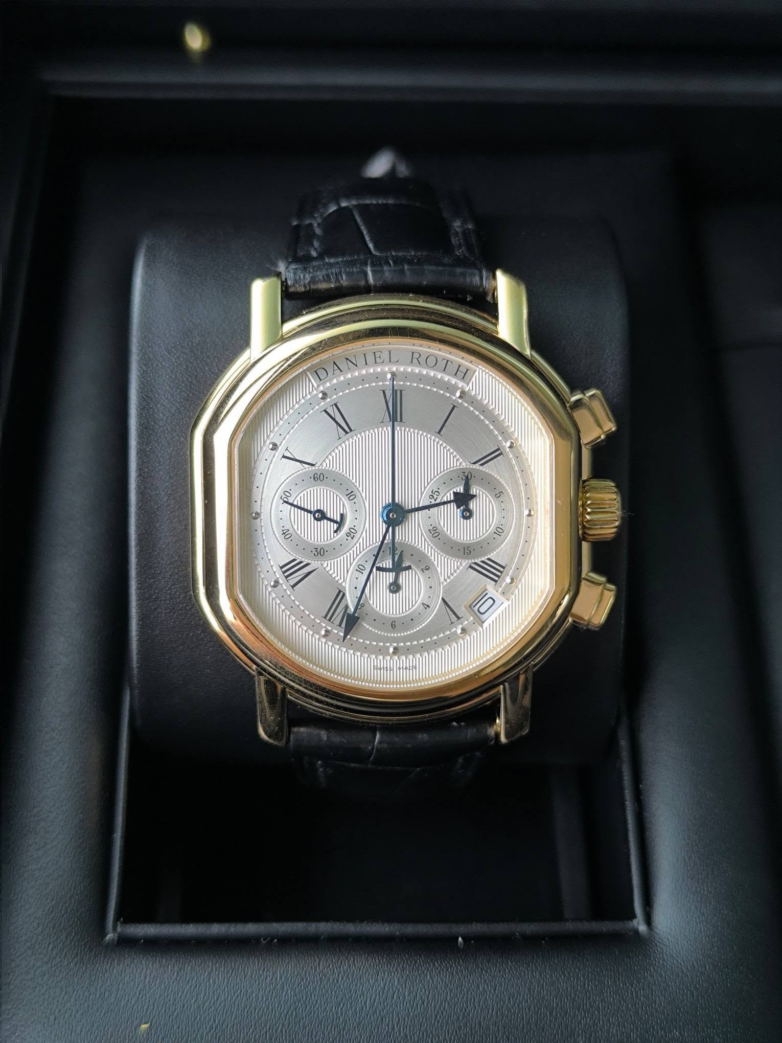 May be an image of wrist watch and text that says 'NI ROTH RO XI -G0 -G0 p0 , จิชู VIII の 0 الكه VII 注 10'