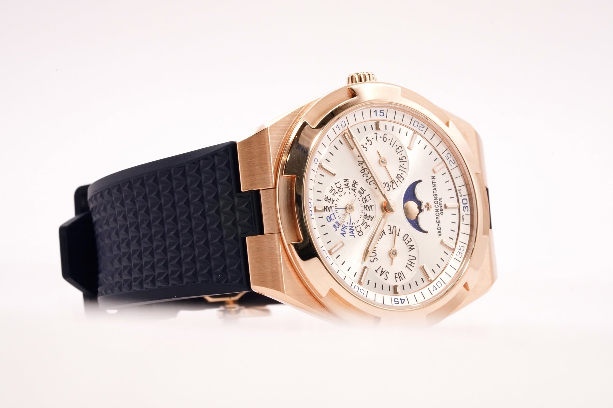 May be an image of wrist watch and text that says '|15/ 10/ '6. ۰۰ ۴ي. ٢ 25 OCT ب 73-21-19 ን3ፒ 땅로육 AN 3 33M ل L SAS م nH الال יניז 30l ك S5 10 45'