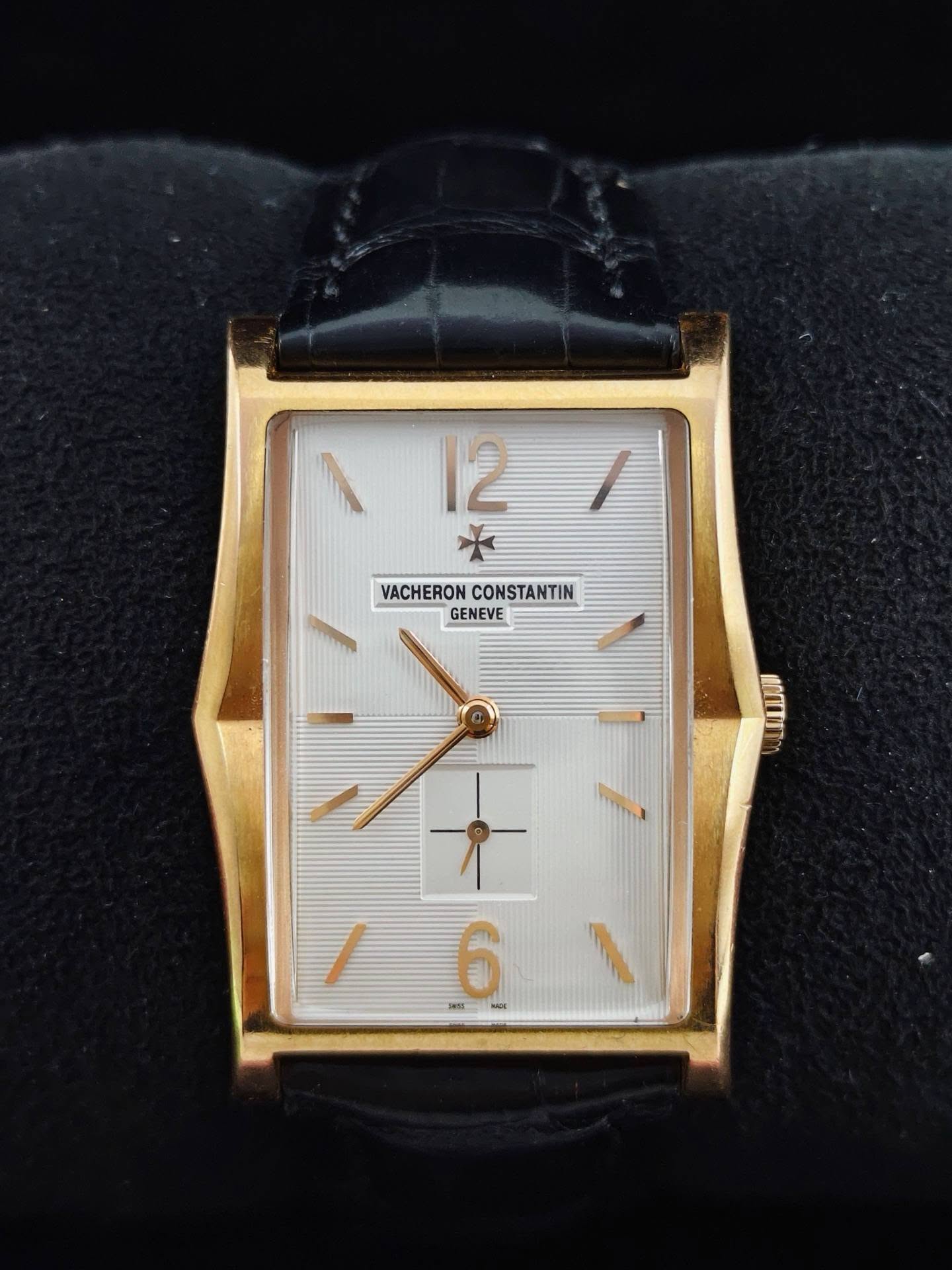 May be an image of wrist watch, timer and pocketwatch