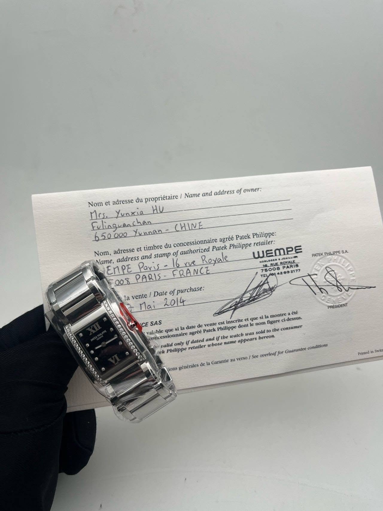 May be an image of digital watch and text that says 'owner: Nom adresse du propriétaire Name and address Mo. Mo.YunxiaH Yunria HU Fulinguanchan chan Fulingue CHINE 6.50000 Yunnen-…
