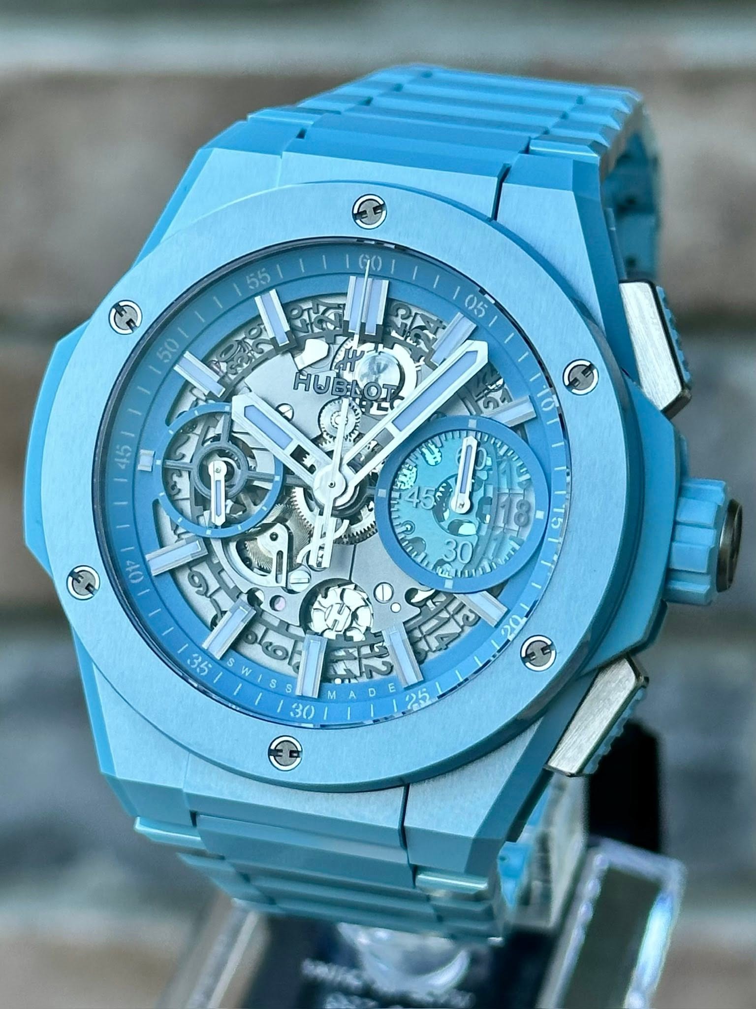 May be an image of wrist watch and text that says '50 05 HUBNO 45 圓 د זלל OV S0 - S 30 1 S 35 Skoh A D 30 25'