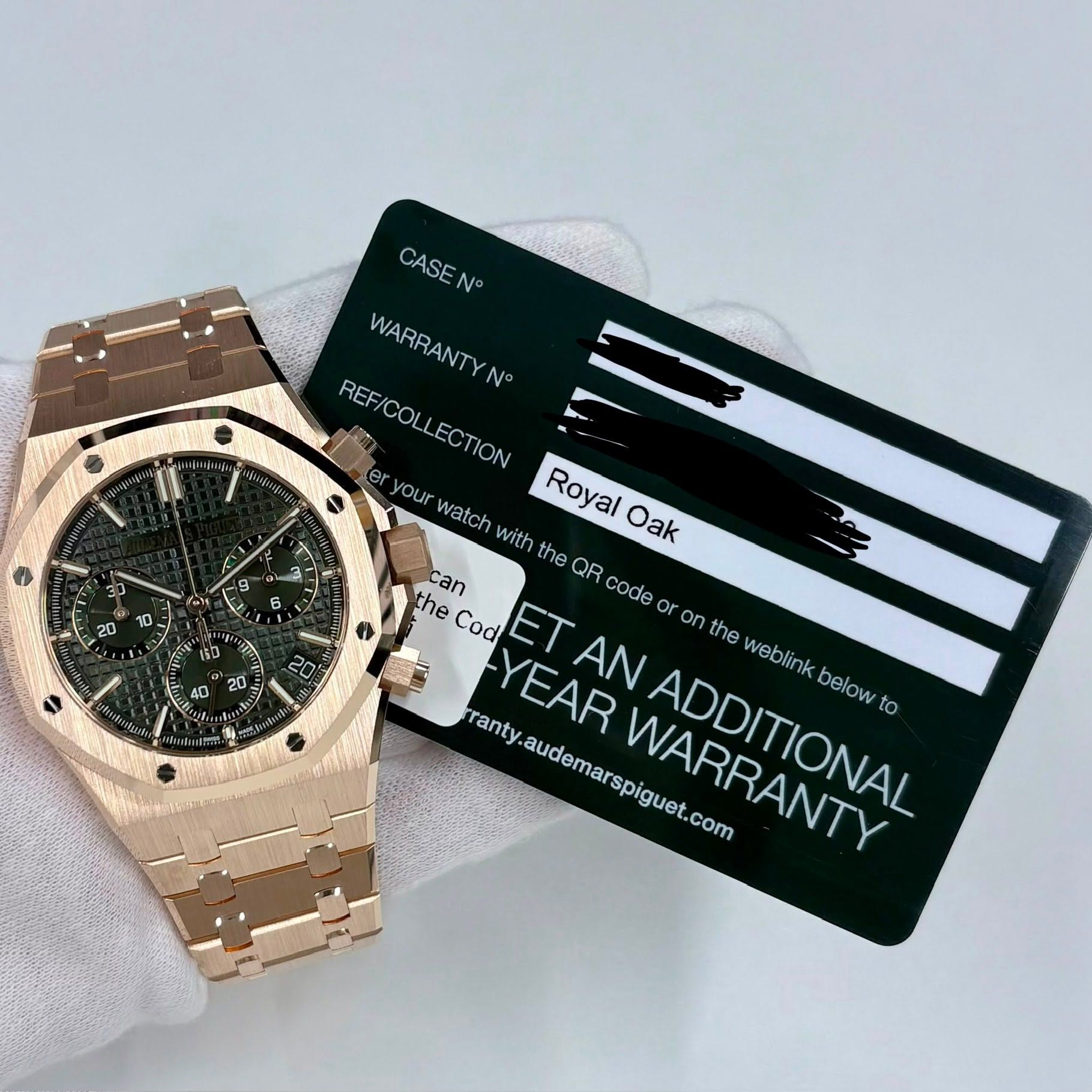 May be an image of wrist watch and text that says '3D ስን ی - 9 อ้าน 10 20 CASEN N° WARBANTYN N° REF EF/COLLECTION er your watch Royal with the QR Oak can the code Cod ET or on…