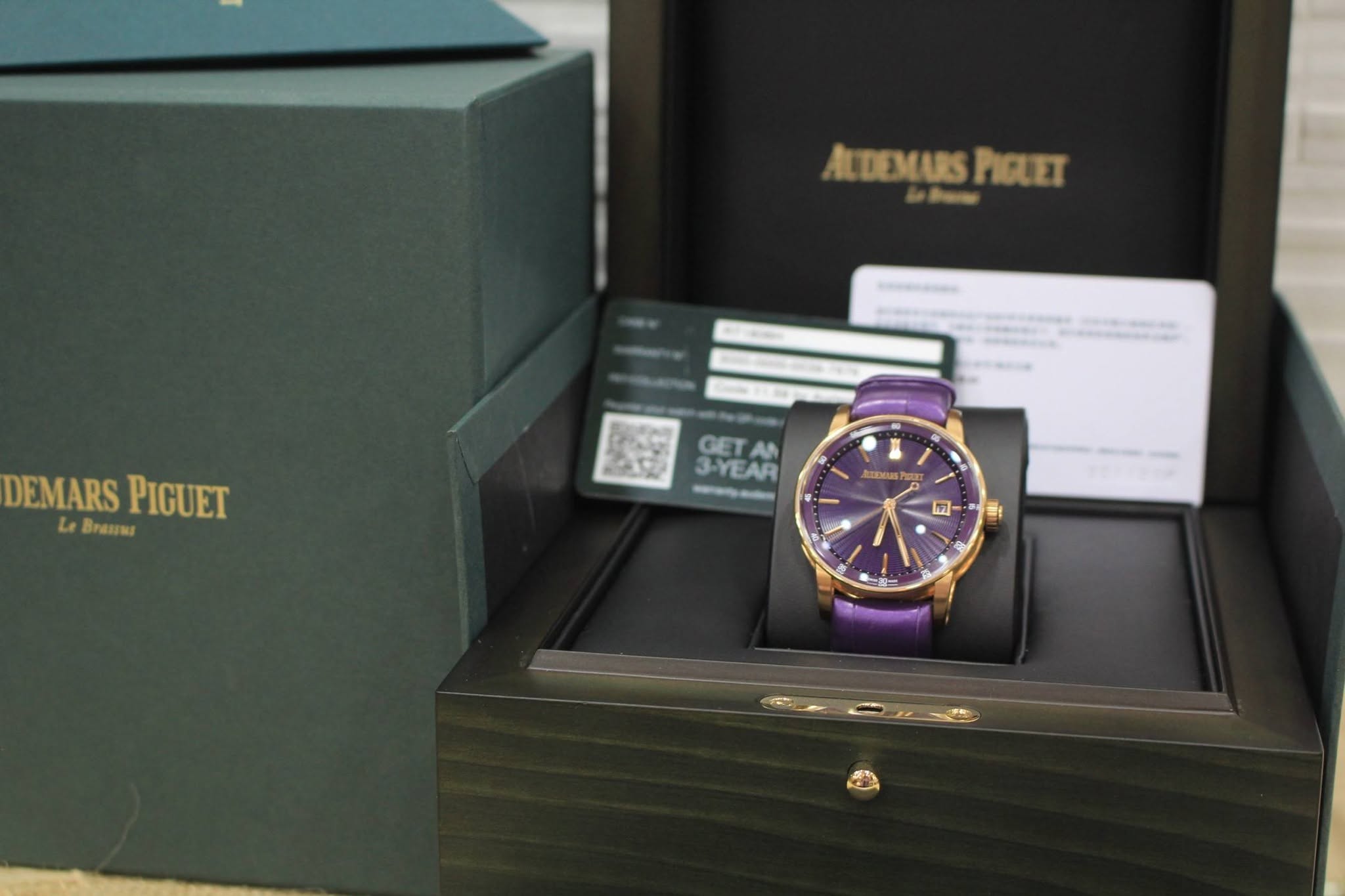 May be an image of wrist watch and text that says 'ALDEMARS ACDEMURSPOLET PIGUET சம்නை DEMARSPIGUET DEMARS PIGUET Le Bnawи - 3-YEAR GETAN AN - ATENUS 回 정질 -1'