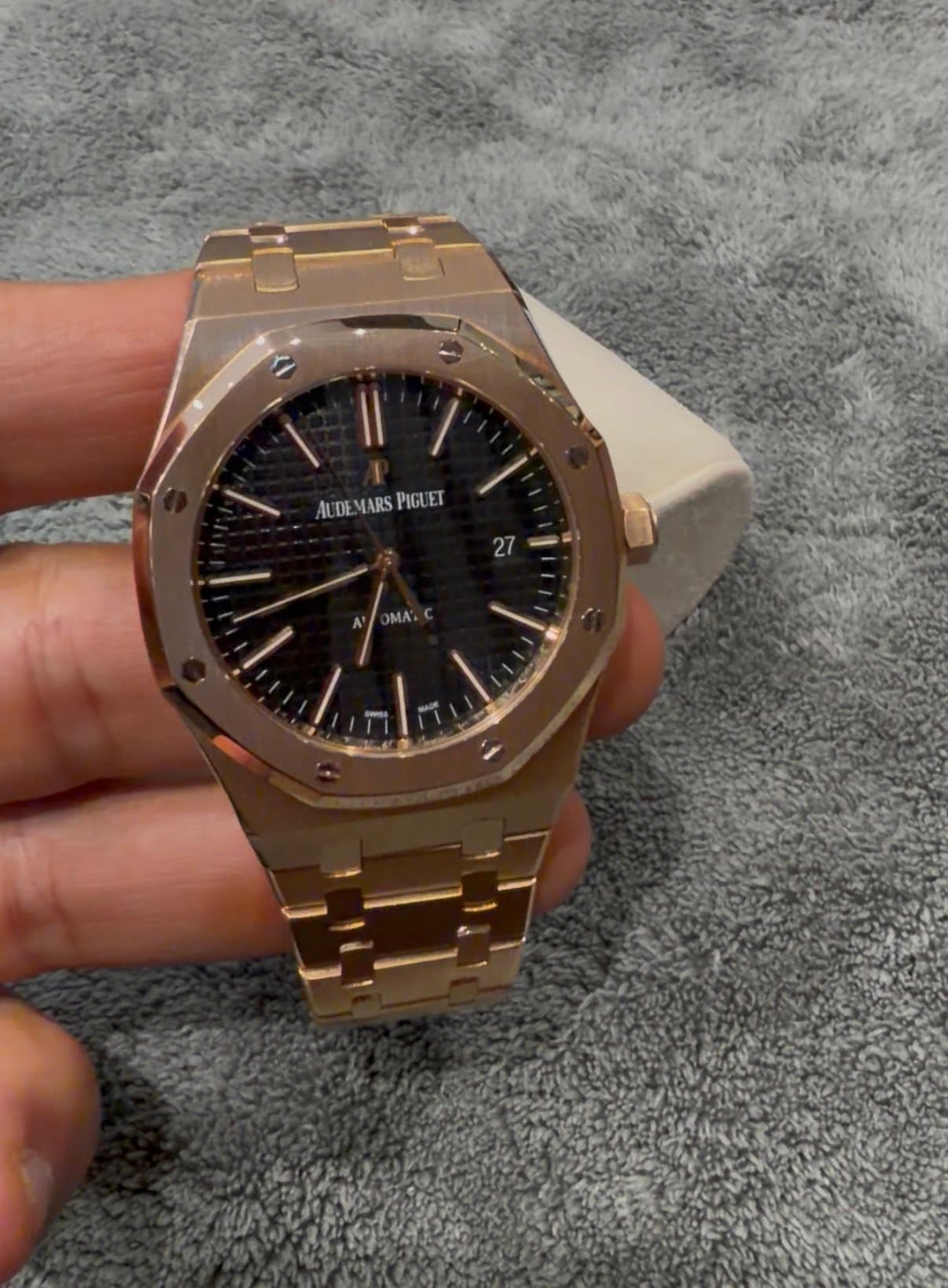 May be an image of wrist watch and text that says 'ALDEMARSPIGUET ΣΤ PIGUET MA'