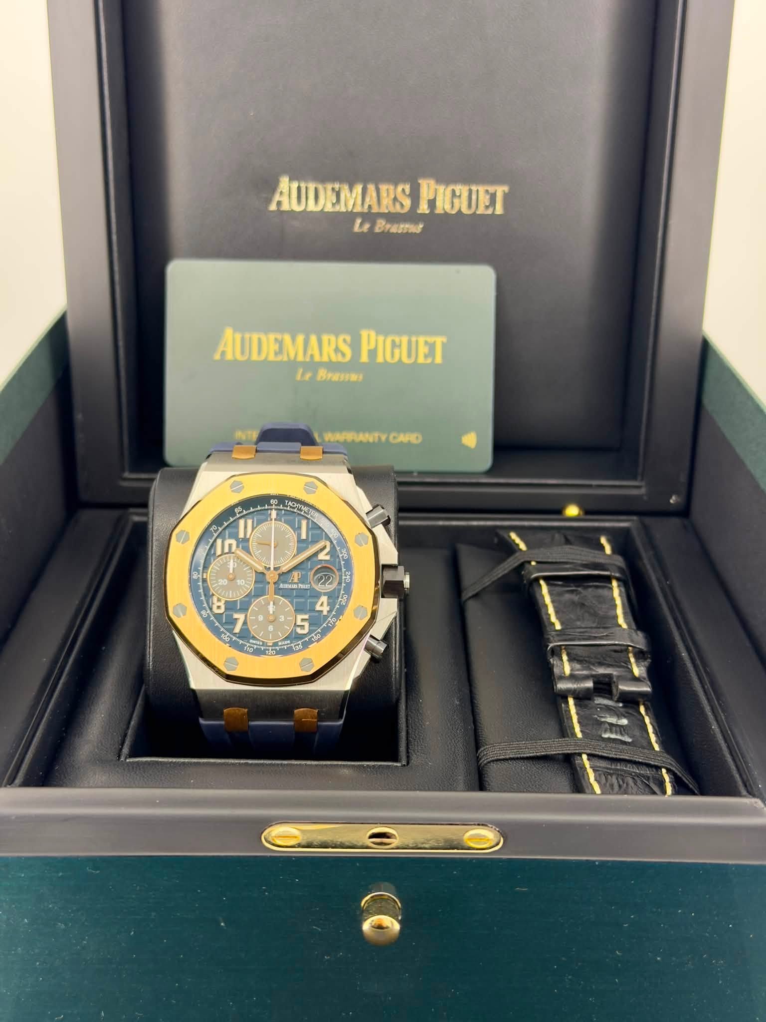 May be an image of wrist watch and text that says 'AUDEMARS PIGUET Le Bramus AUDEMARSPIGUET AUDEMARS PIGUET Le Bna3и3 WAPRANTY CARD - 용전시회 مم A P ate 2 2'