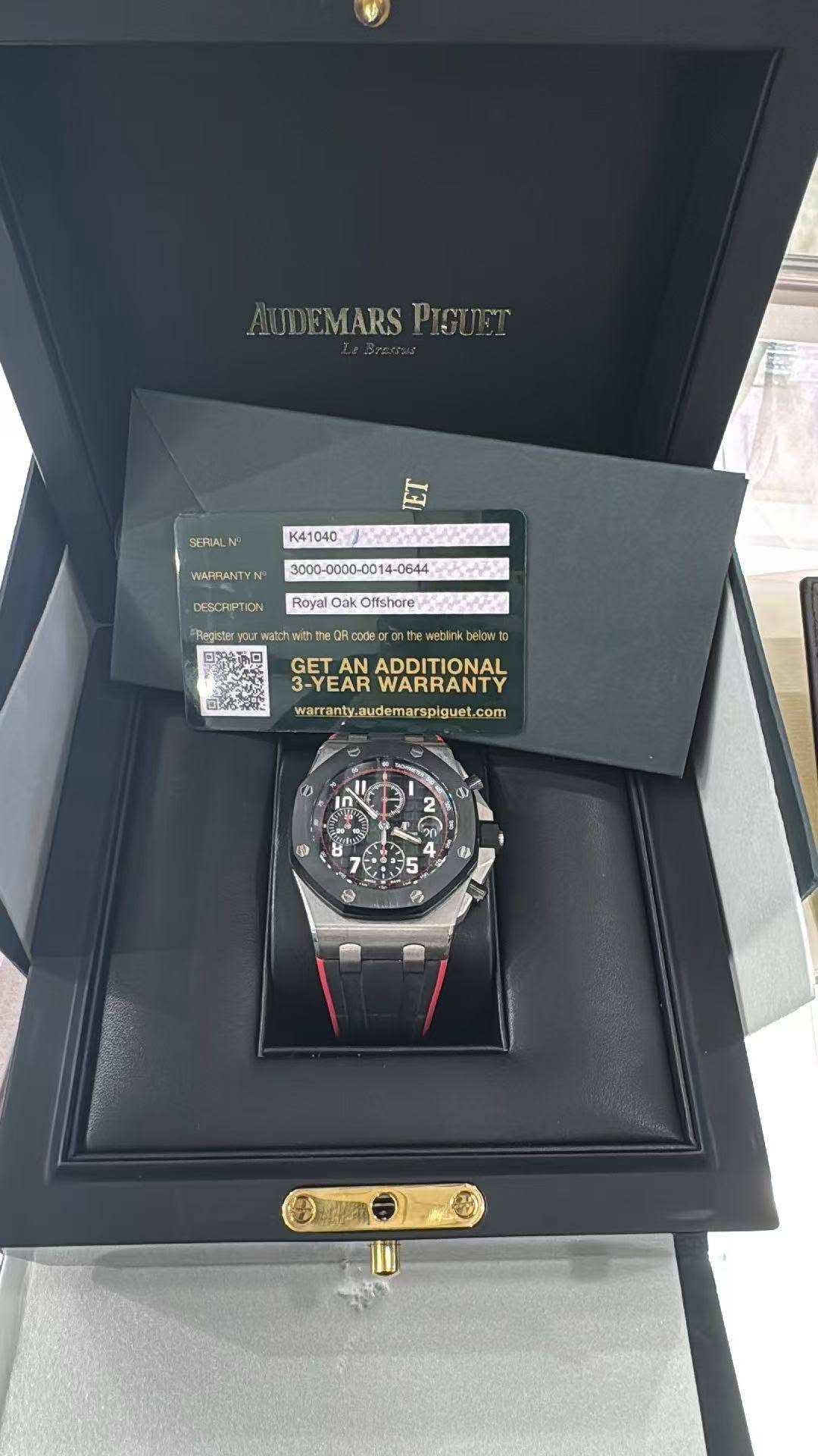 May be an image of wrist watch and text that says 'AUDEMARS Prerpen SERIAL K4 040 WAFRANTYN WWFRATANO300- DESCRPTION Royal Oak Offshore ne36pe wane Sl bedn 口発報せ code GET…