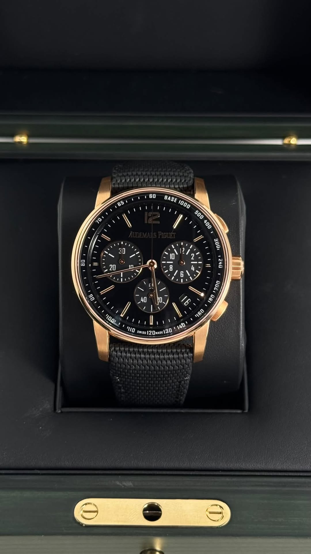 May be an image of wrist watch and text that says '60 65 70 慧 BASE ป D. 1O0L K N0 140 Enss120Muor130 mss120'