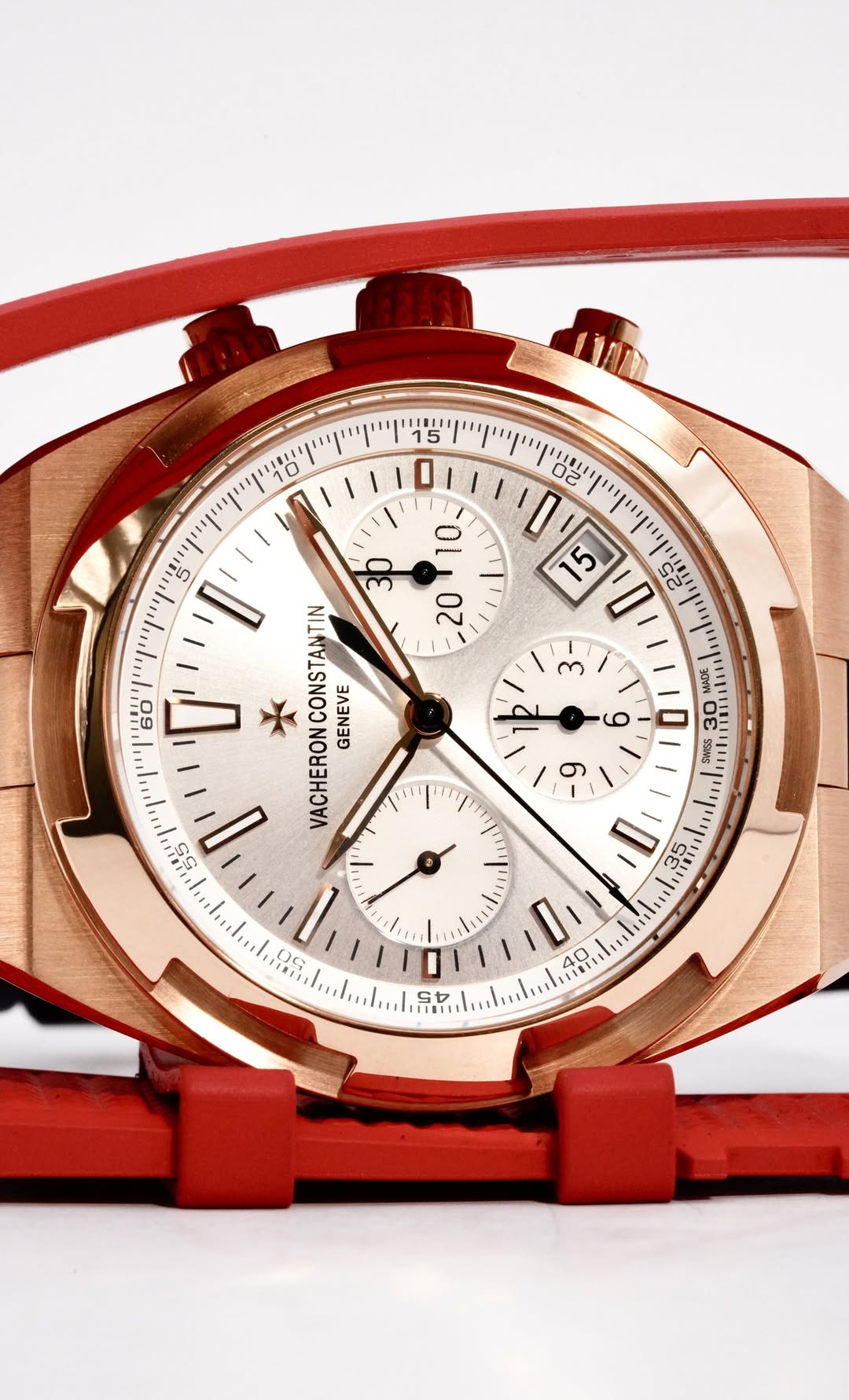 May be an image of wrist watch and text that says 'Lm 15 10 함탈 02 I 5 O O 20 - 5 I 豊 I س O 30mV 30 MSHI SWES D ل VACHERONCONSTANTIN CONSTANTIN GENEVE VACHERON l יוי 出 ة 17 OG D…