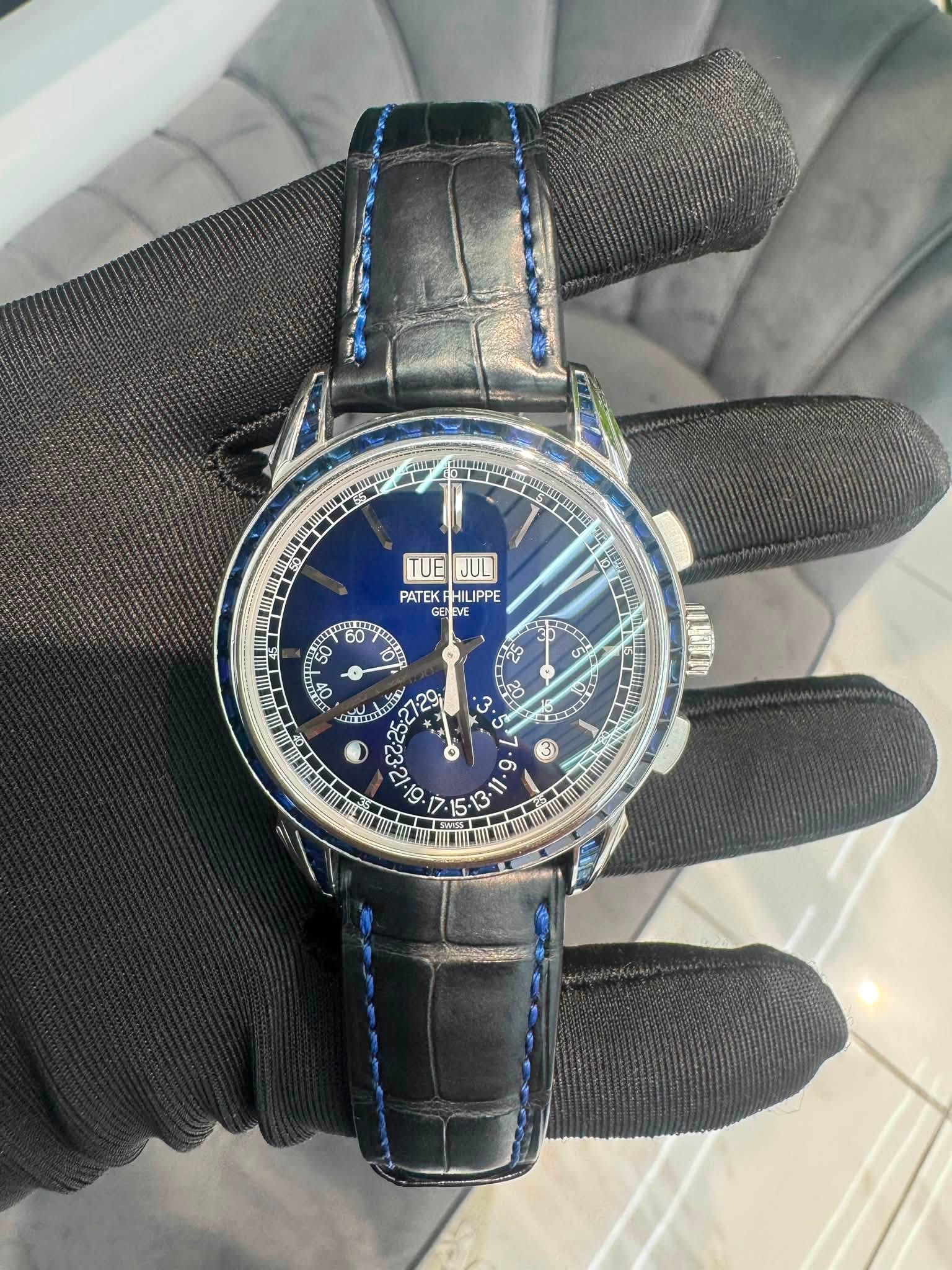 May be an image of wrist watch and text that says 'SIEr TUE JUL ILIPPE PATEK שאי 2 می SO 60 OE 40 anntaa 052729 3 R2 ال 1 ዜጣ 3 61 क : 6 3 لی'