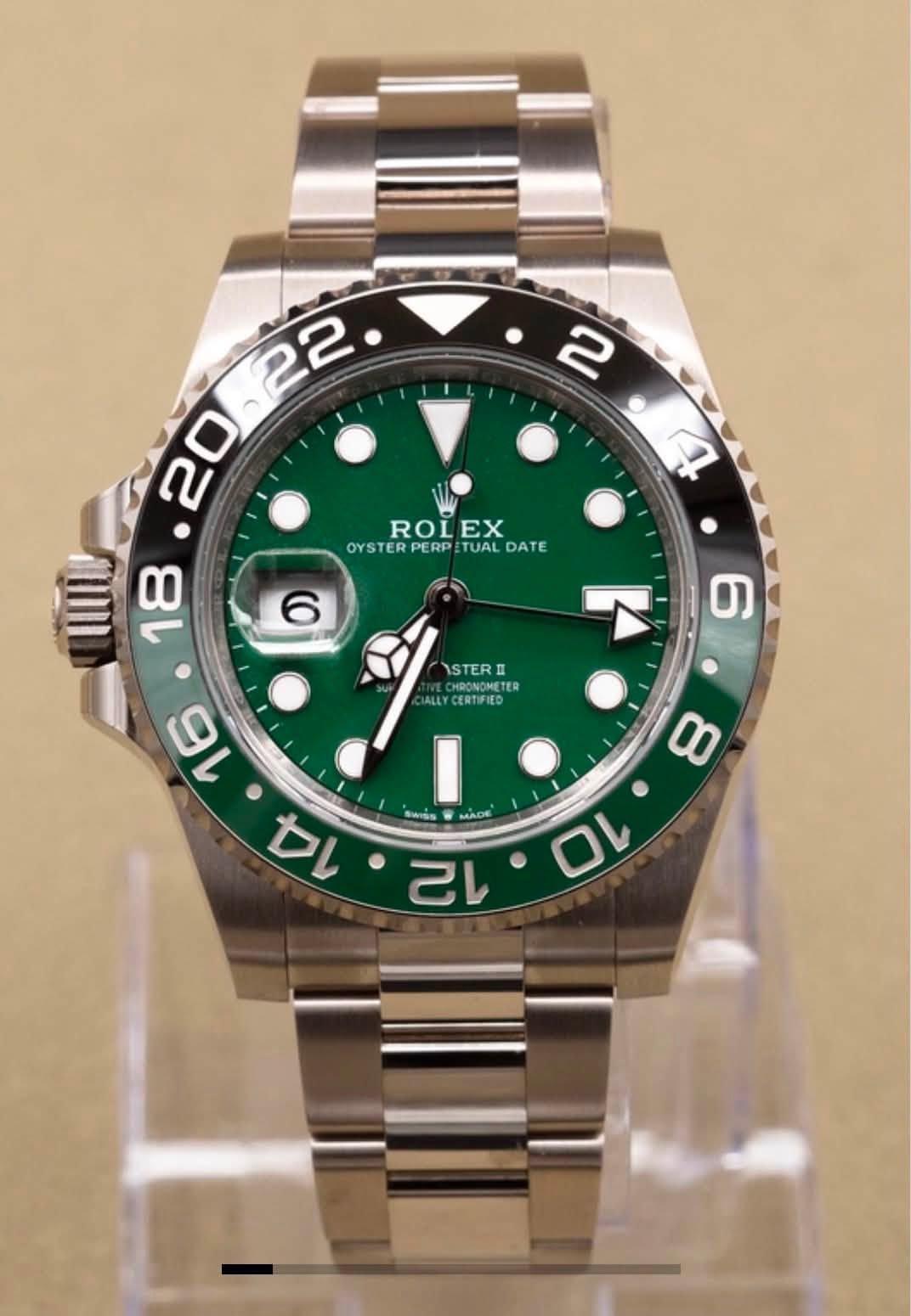 May be an image of wrist watch and text that says ' ROLEX EX ROLE OYSTER OYS OYSTERPERP OYSTERPERP/TUALDATE PERP TUAL DATE 18 6 6 ل ISTERI CHRONOMETER ER ALLY CERTIFIED Bad I E…