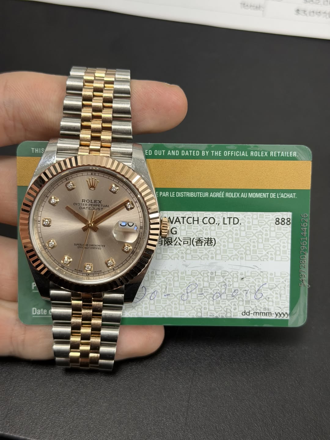 May be an image of wrist watch and text that says '$ス0ん THIS ED OUT AND DATED BY THE OFFICIAL ROLEX RETAILER. w یر) PAR DISTRIBUTEUR AGRÉÉ ROLEX PARLEDSRUTEURAGRELAUM AU MOMENT…