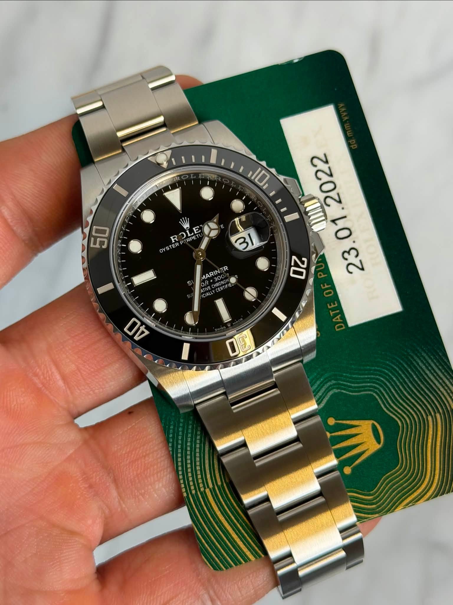 May be an image of wrist watch and text that says '1סו. 50 ROLE LE R MARIN R Co 20 22 MN 40 DE'