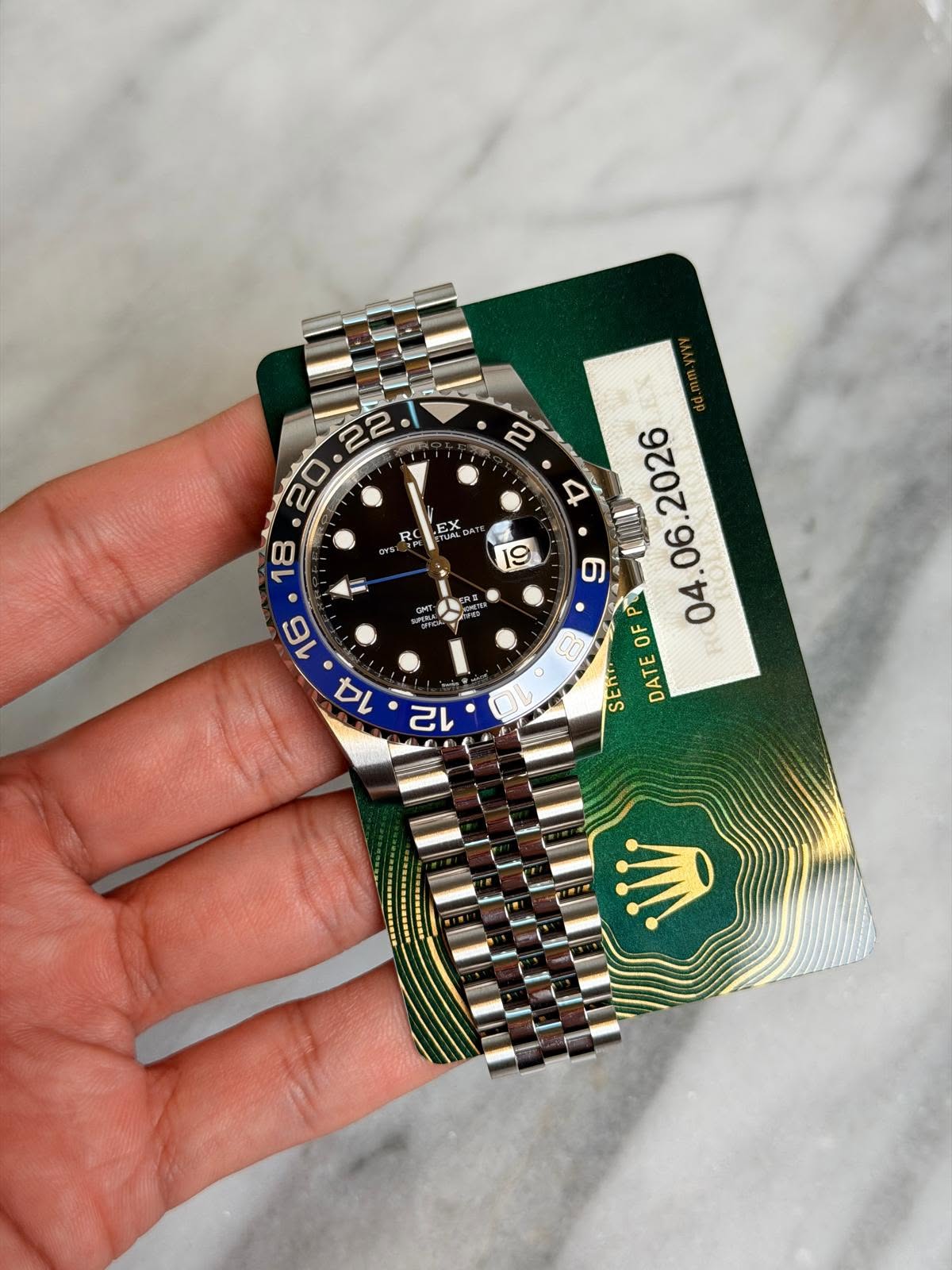 May be an image of wrist watch and text that says 'NU SADA EX RC 19 e و 06 SERD DATEOF OF . DATE 12'