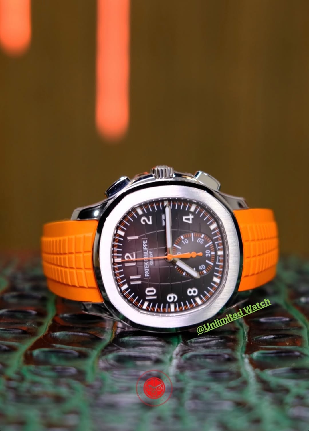 May be an image of wrist watch and text that says '2 さ I 1 0 20 1 1I I I1 R 06 HILIPPE EVE EM ΡΕ IE PATEK G 0 40 9 ထ Watch Watch '