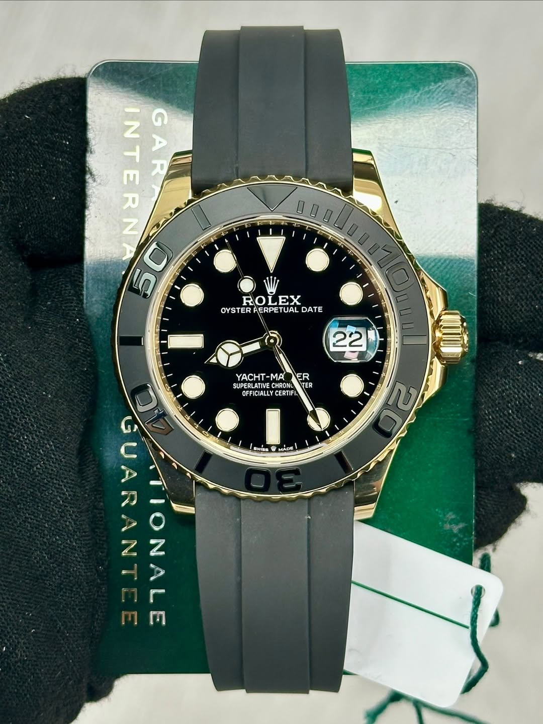 May be an image of wrist watch and text that says 'NTERNA GAR AR G 50 0 00 ROLEX EX OYSTERAERPETUALDATE TUAL DATE OYSTER AERP 22 - I -MA MA ER SUPERLATIVE SUPERLATIE HRONL TER…