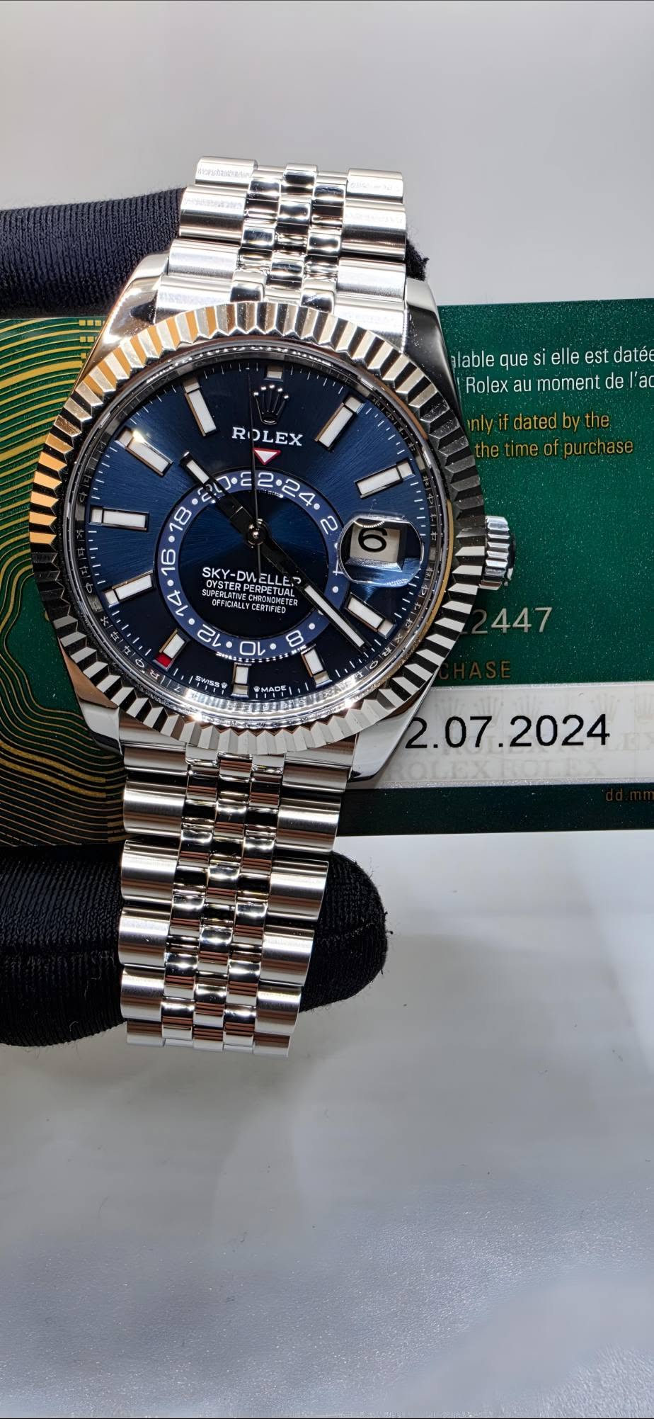 May be an image of wrist watch and text that says 'መዓዓምምጣ lable que elle est atée Rolexaimomentde moment nly.ifdatedbythe hetimeofpurchase timeo ROLEX LEX Ri JE 2:24 4. ב 18 nùu…