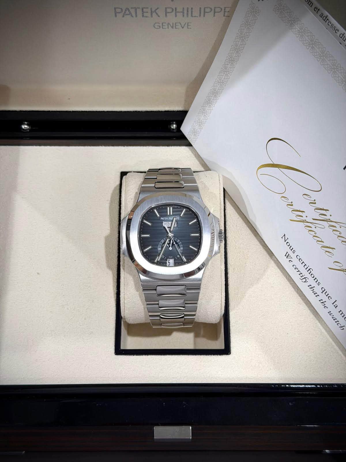 May be an image of wrist watch and text that says 'PATEKPHILIPPE PATEK PHILIPPE GENEVE νKл .មារ C Nous We certify certifions that que the la વે watch'