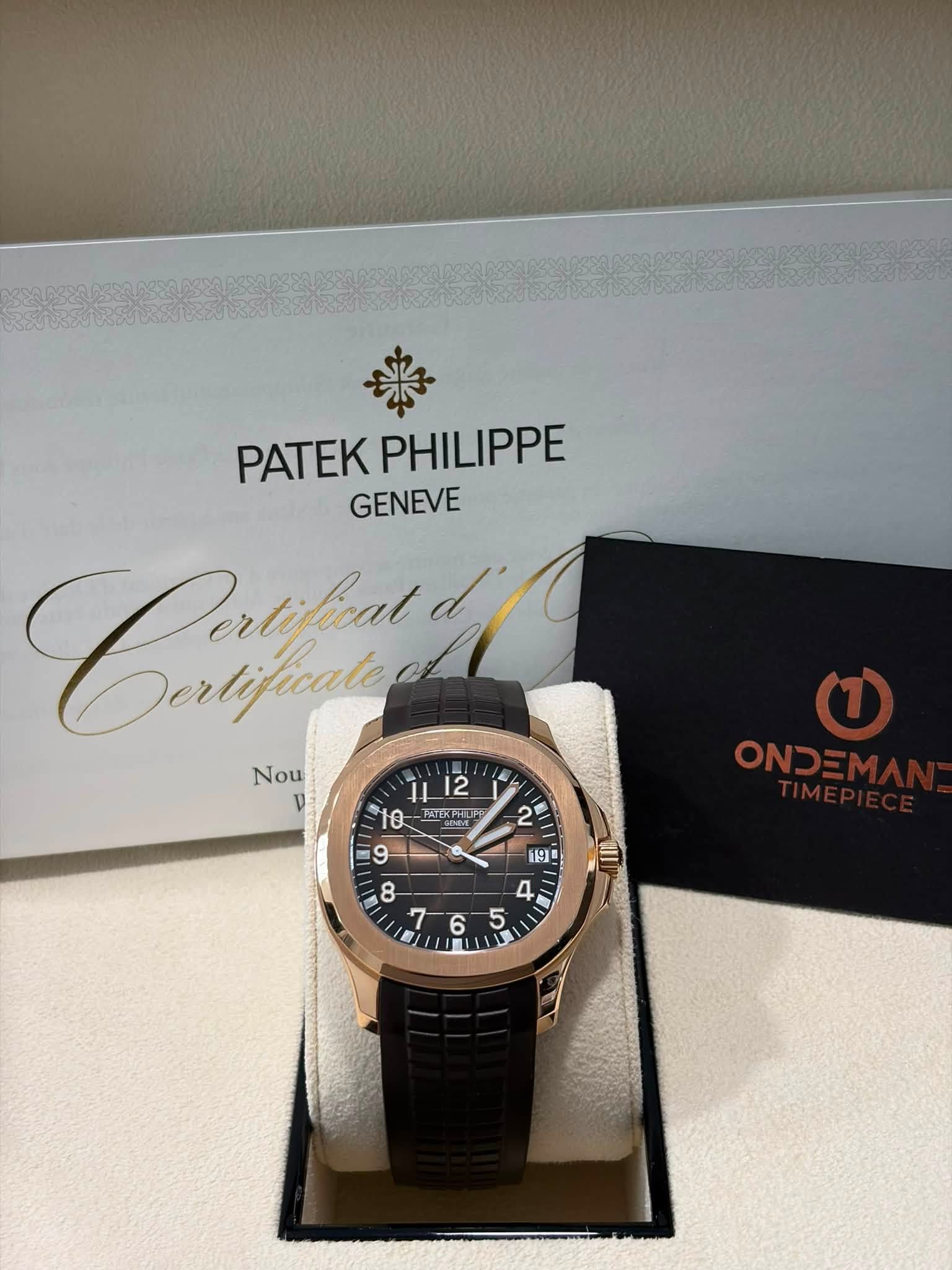 May be an image of wrist watch and text that says 'PATEK PATEKPHILIPPE PHILIPPE GENEVE Calfn Dertificated Nou VE 2111 il 12 01 PATEKИHИ ي 2 ONDE '