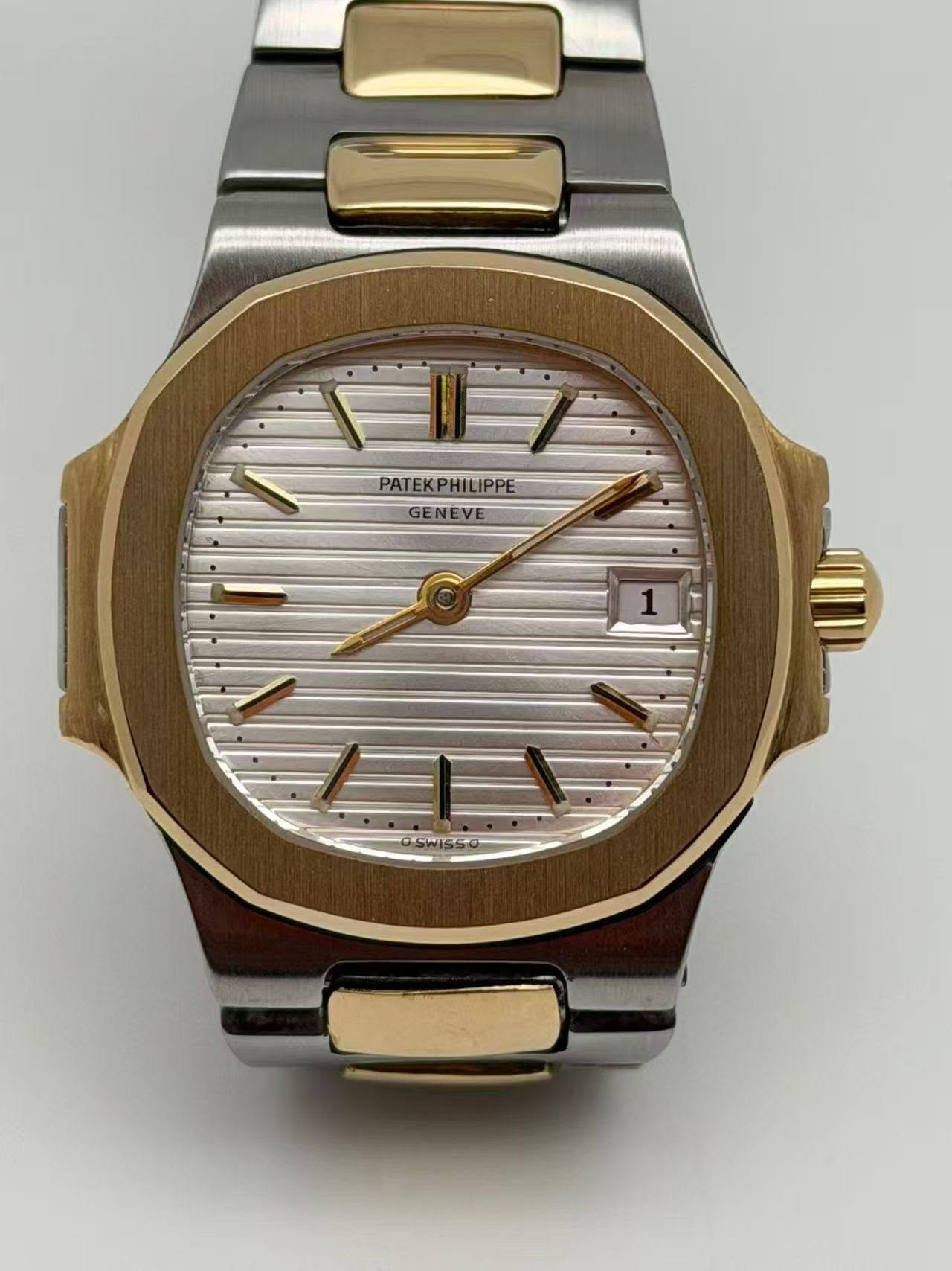 May be an image of wrist watch and text that says 'PATEKPHILIPPE GENEVE T 1'