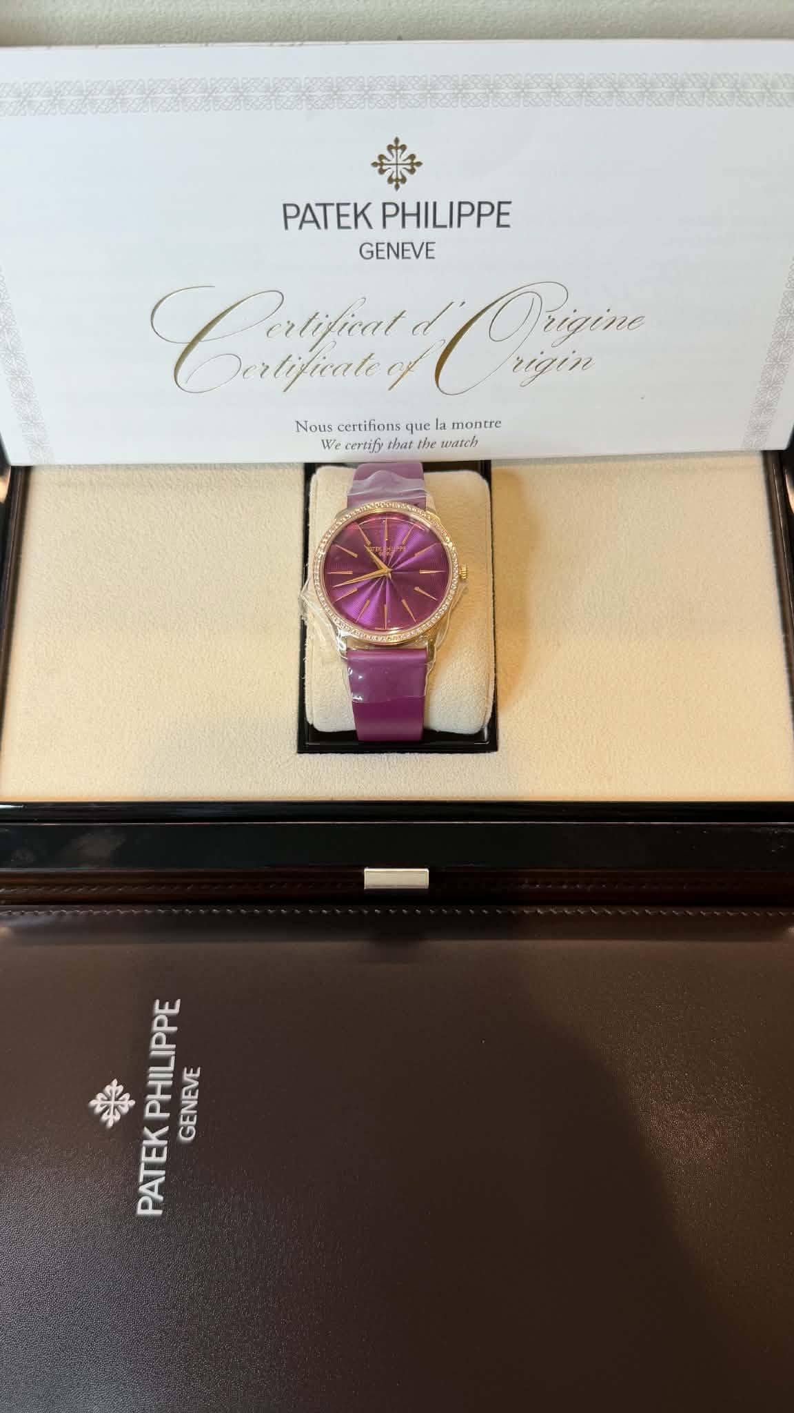 May be an image of wrist watch and text that says 'PATEK TEKPHILIPPE PHILIPPE GENEVE Cratfiul rigin Dertifficate Prisine rigin Nous certifions Nowscertifionsquelamontre quel ela…