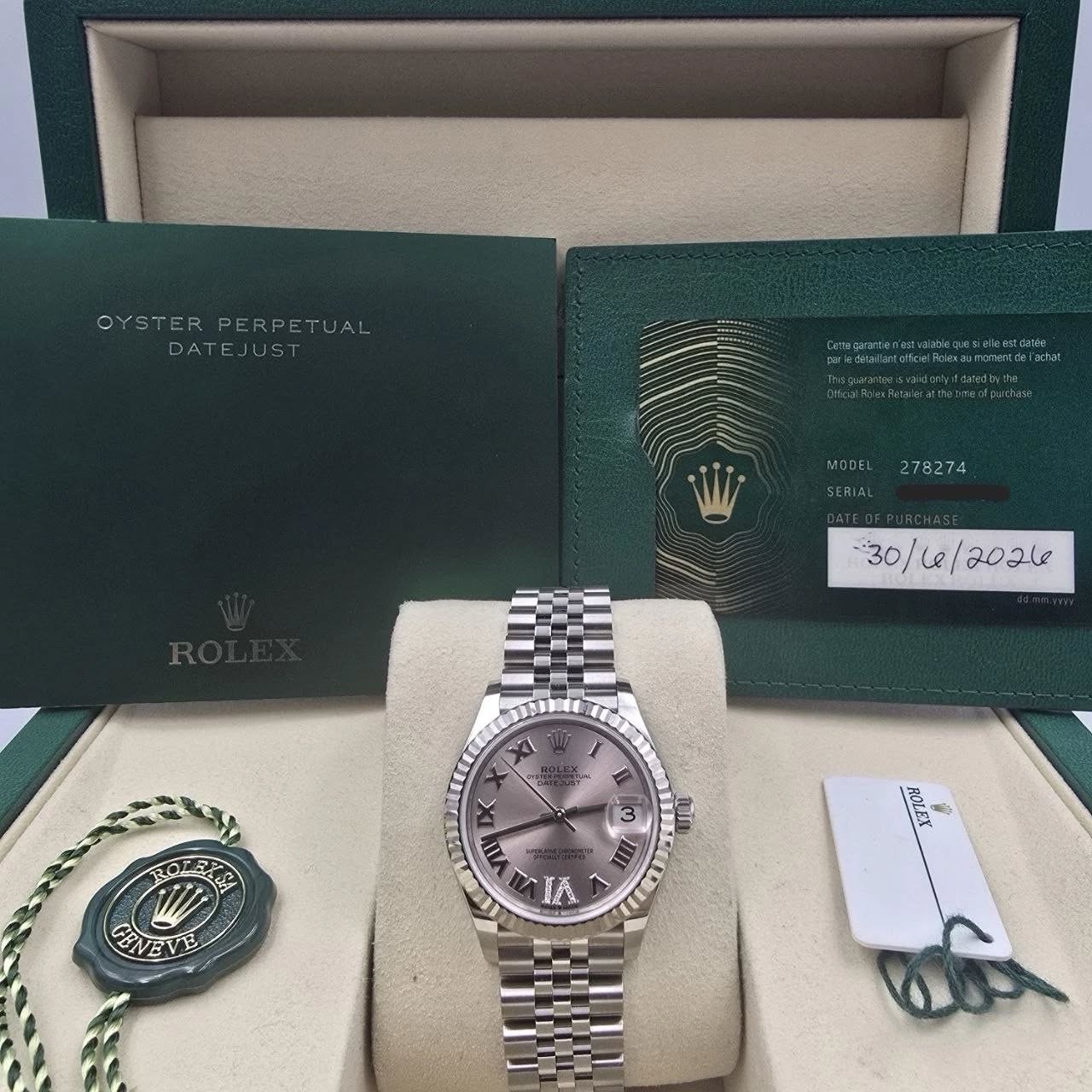 May be an image of wrist watch and text that says 'OYSTERPERPETUAL ETUAL OYSTER PERPE DATEJUST DATEJUST JUST MODEL /6e/ /Le اهما 202l X1 1 4 I L Л 3 ROLERSY MII GENEVE THI ه II…