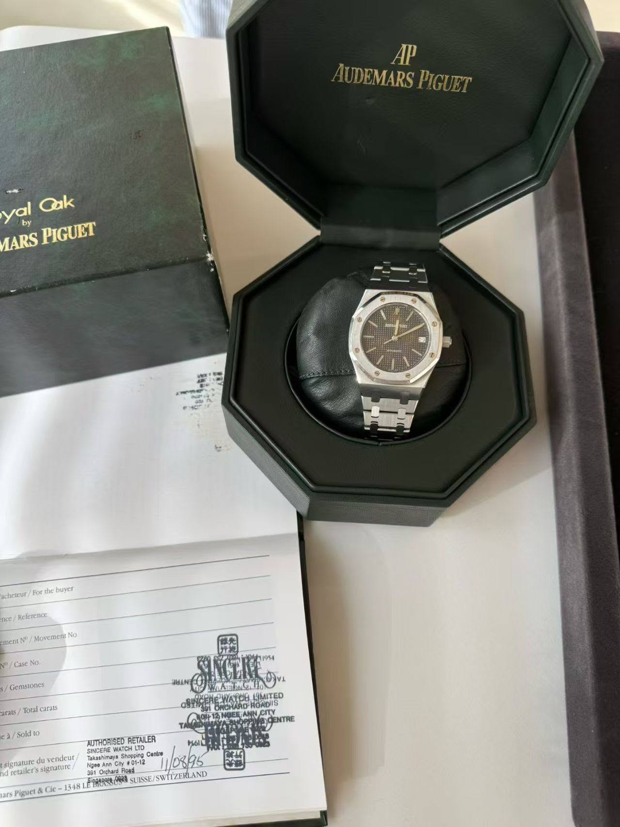 May be an image of wrist watch and text that says 'ሞ AUDEMARS AUDEMARSPIGUET PIGUET yal Qak MARS PIGUET RT ® အ 5 九3 aceour For buyer noc nOE Reference Movemets No /CaseNo…