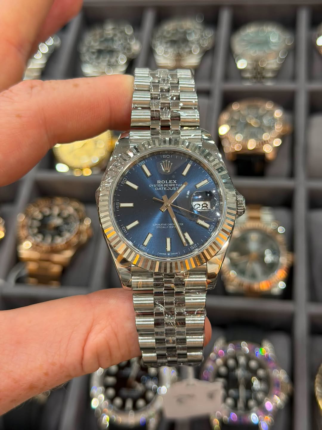 May be an image of wrist watch and text that says 'ROLEX Εχ OV TOE DATI お TERPER CRE ለር DATENDE ב T A C C8 30: 20 ES SA Sa 快 향'
