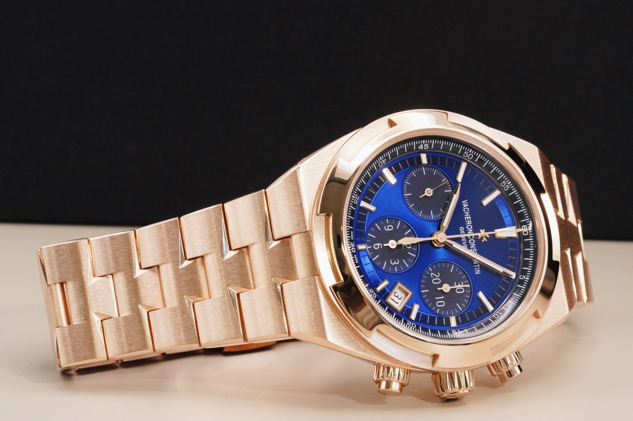 May be an image of wrist watch, jewelry and text that says '45 50 a o یة tad 55 م 6 لى EE 3HyA SNO NITN w- 우유 E ייוייזיייוייי መ مى 20 - - 0'