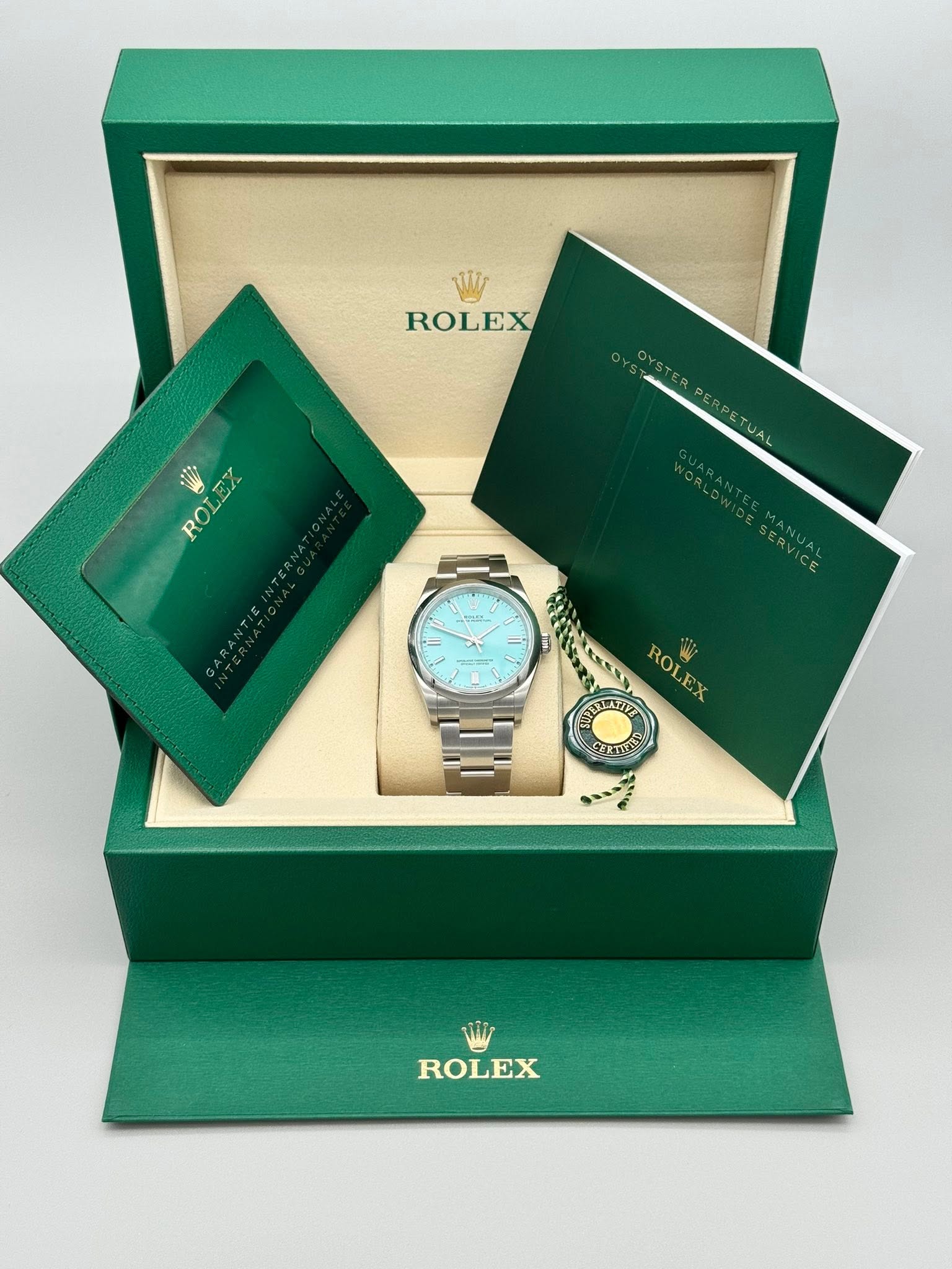 May be an image of wrist watch and text that says 'ROLEX ROLEX ROLEX ROI ROLEX TUL いン ROLEX'