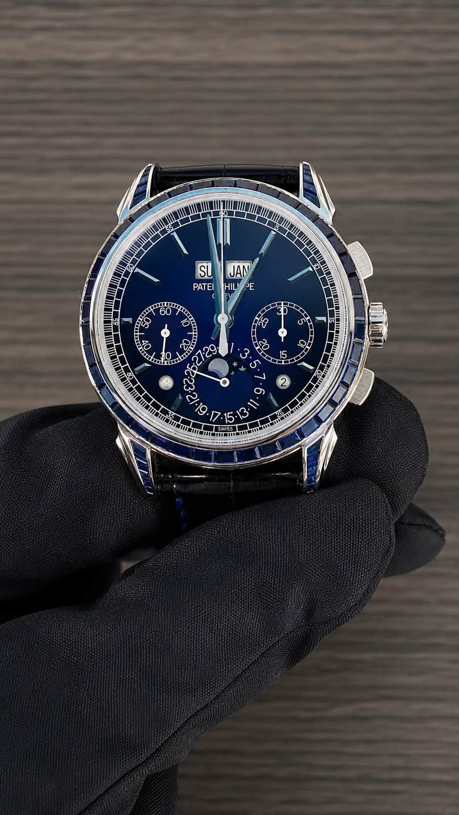 May be an image of wrist watch and text that says 'SU PATEI JAN HIL PE 1 5 40 O ዜር 6? S 3. ل 15 5 5 요 ο 2 ማ 9 15 5- ١ 13'