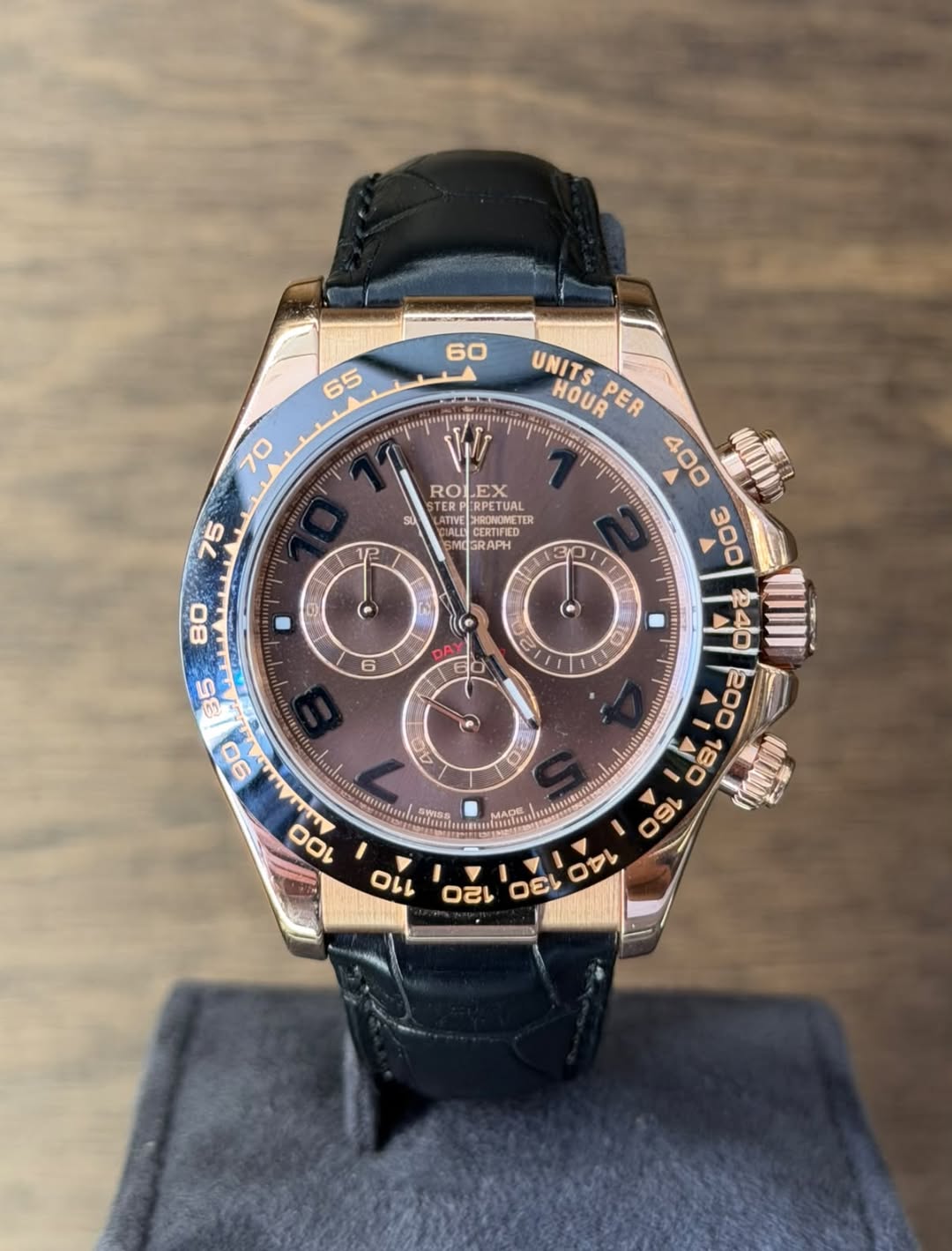 May be an image of wrist watch and text that says '60 65 70 ร RO EX TERH TERPER RPETUAL ATIVE CIALE CERTIFIED AeTO SRONOMETER RPETUAL IerE RAPH 75 3 9 O UNITS HOUR UNITSPER PER A ゴ…