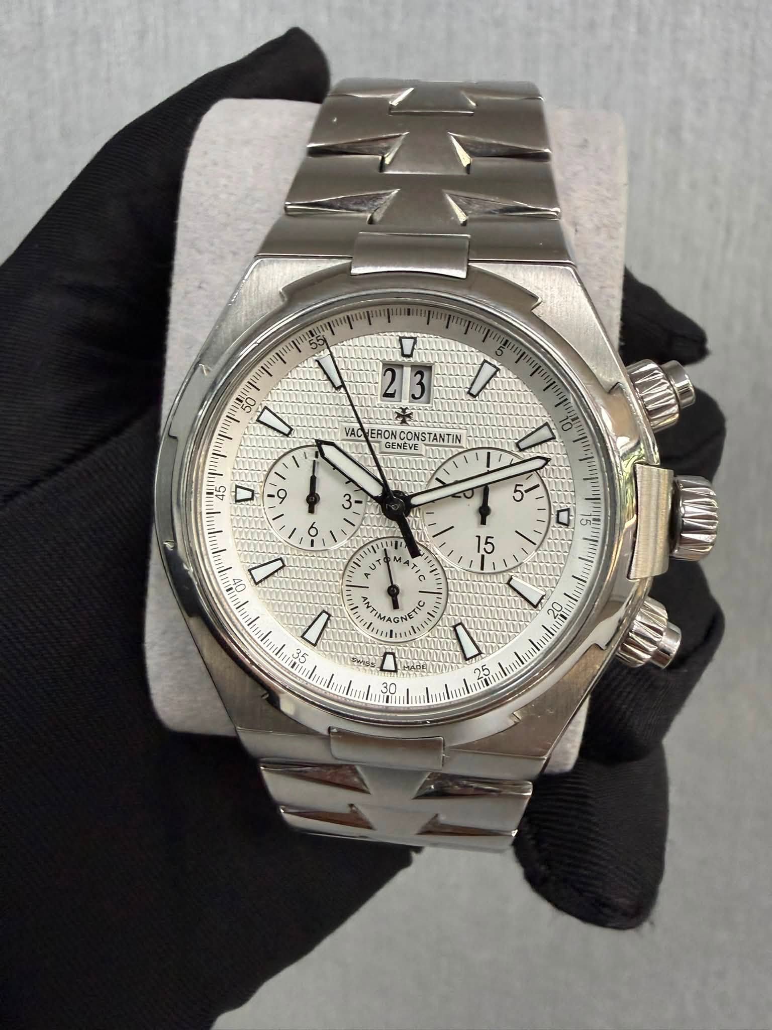 May be an image of wrist watch and text that says '50 0 2/3 VAC VERONCONSTANTIN GENEVE GENEVE STANTIN ا 45 V 9 3- 0 I 5- 6 ር D 07 15 ن e NY I - 25. 30'