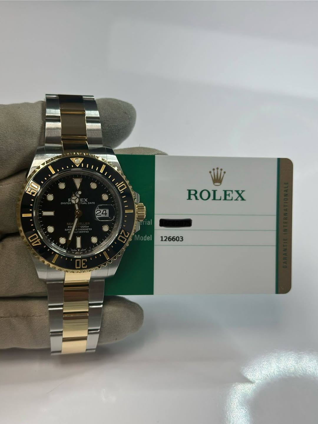 May be an image of wrist watch and text that says '10 ROLEX del '