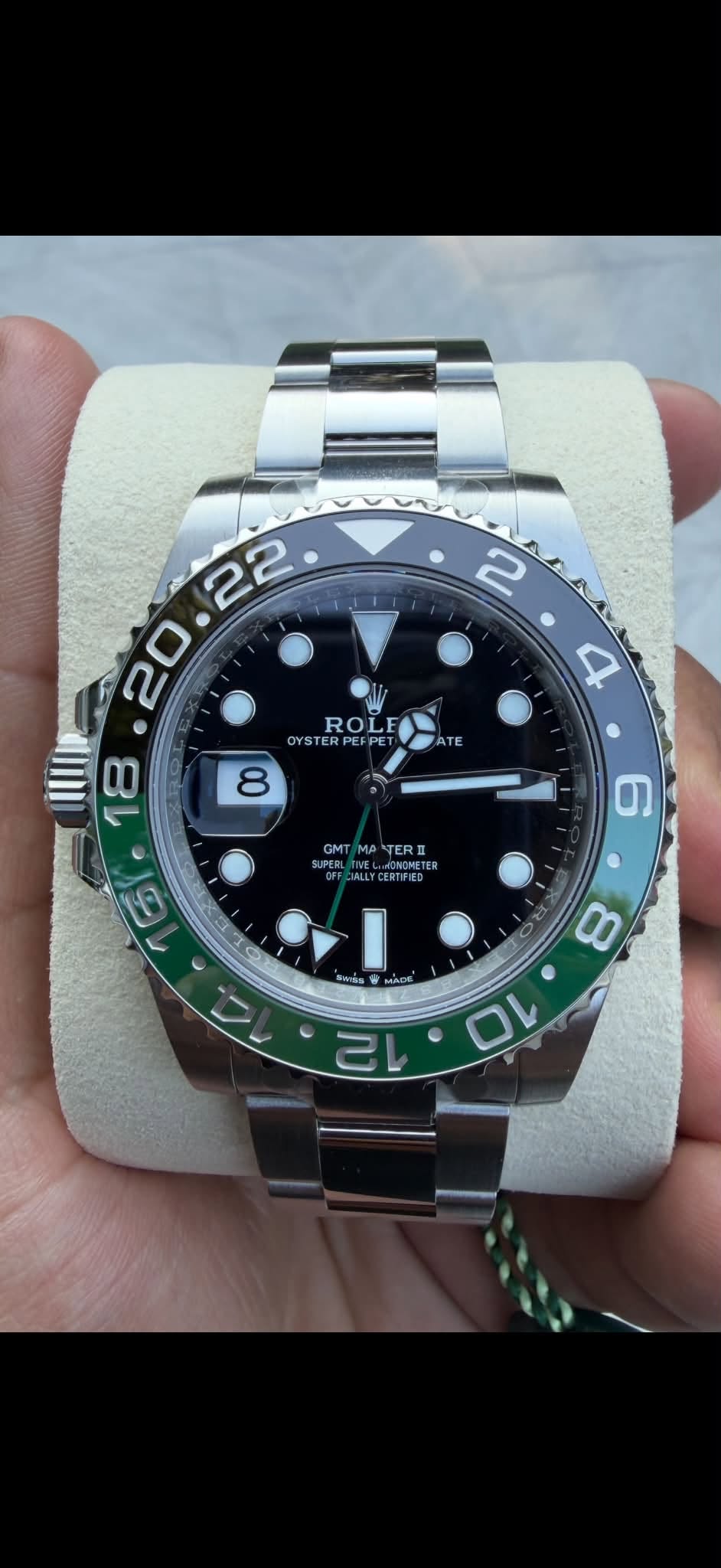 May be an image of wrist watch and text that says 'AS ROLE OYST OYSTERPEFPET PEFPE ATE 8 18 GMT MT M WTER EAIE IFE KONDME LICERE CEETCIED DMETER ETER 6 6 C 프리이오 SWOS HADA' ReG 8 10…
