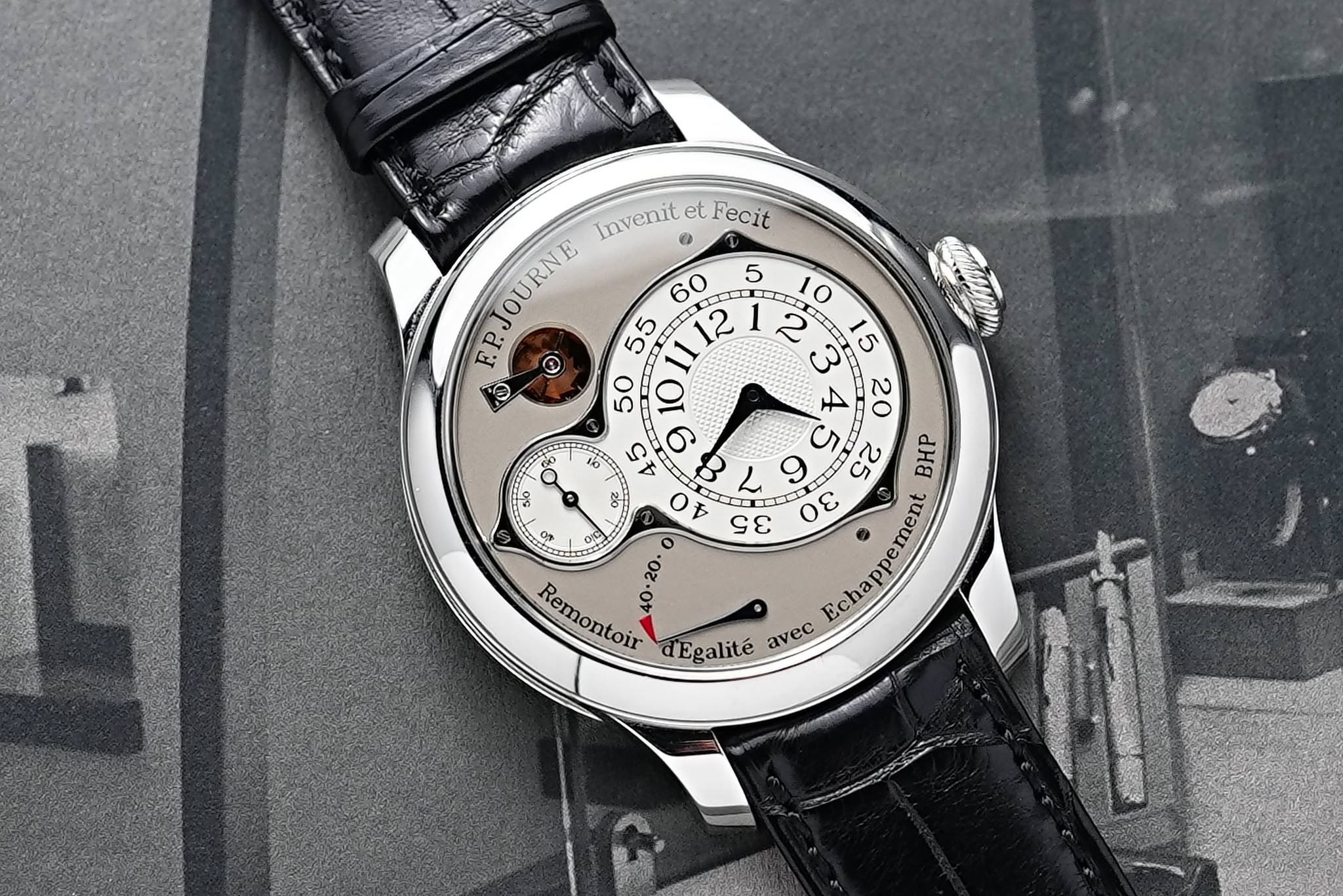 May be an image of wrist watch and text that says 'Invenit o et Fecit PJOURNE .P. JOURNE 60 5 0 1 TIO ح L o 25 三 BRA 26 モ ICD σε سن οε ၀ 20 Remontoir 40. d'Egalité avec ៣…