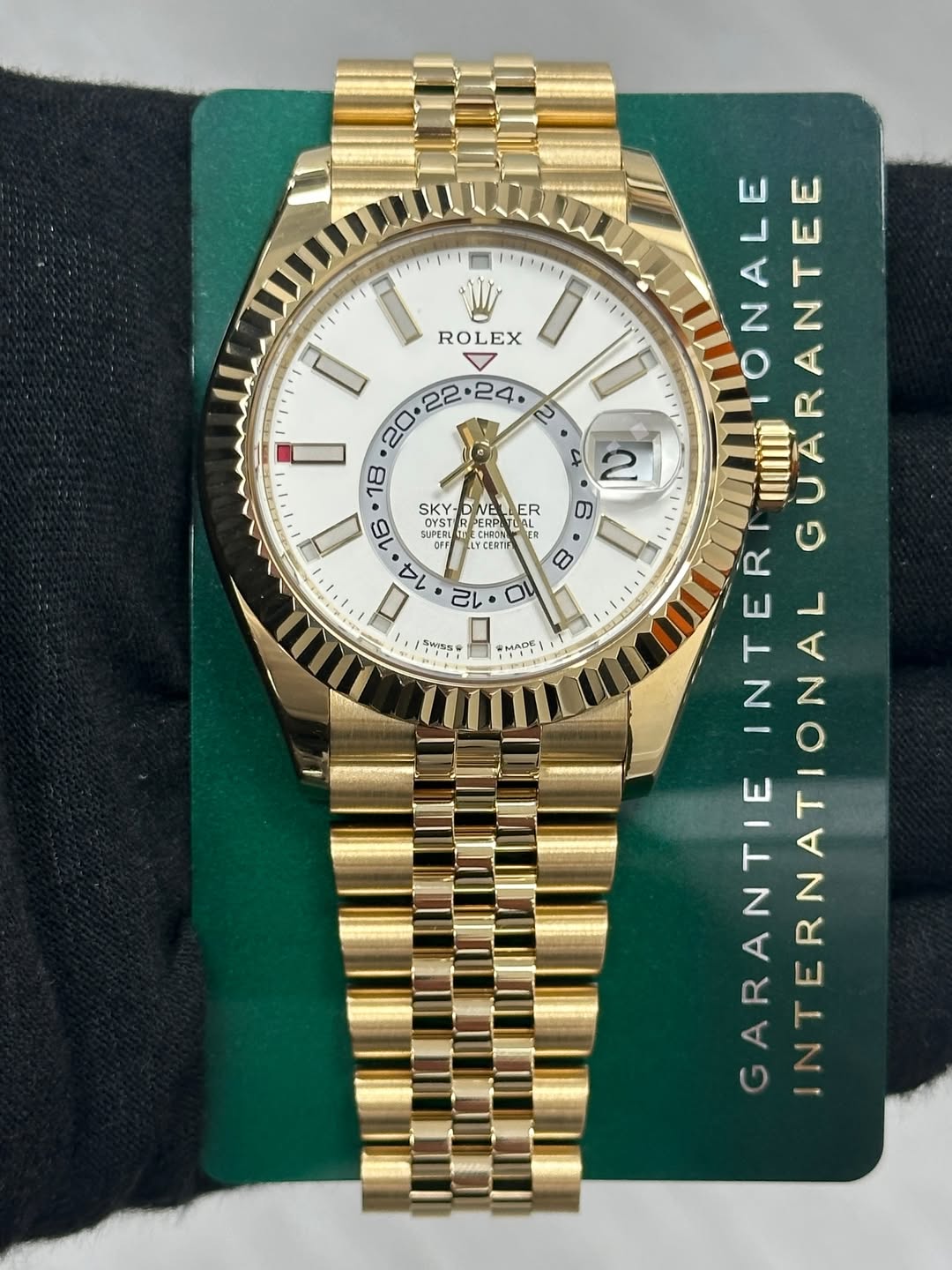 May be an image of wrist watch and text that says 'ויוידין いこ W ROLEX LEX I SKY- OYST OYST PERP VELLER ER SUPERU LPFRN ሆ HきOん ER OIFF OFF CENTIF 8 SWISS IEDجM٨ ONALE Ν & လ u0m…