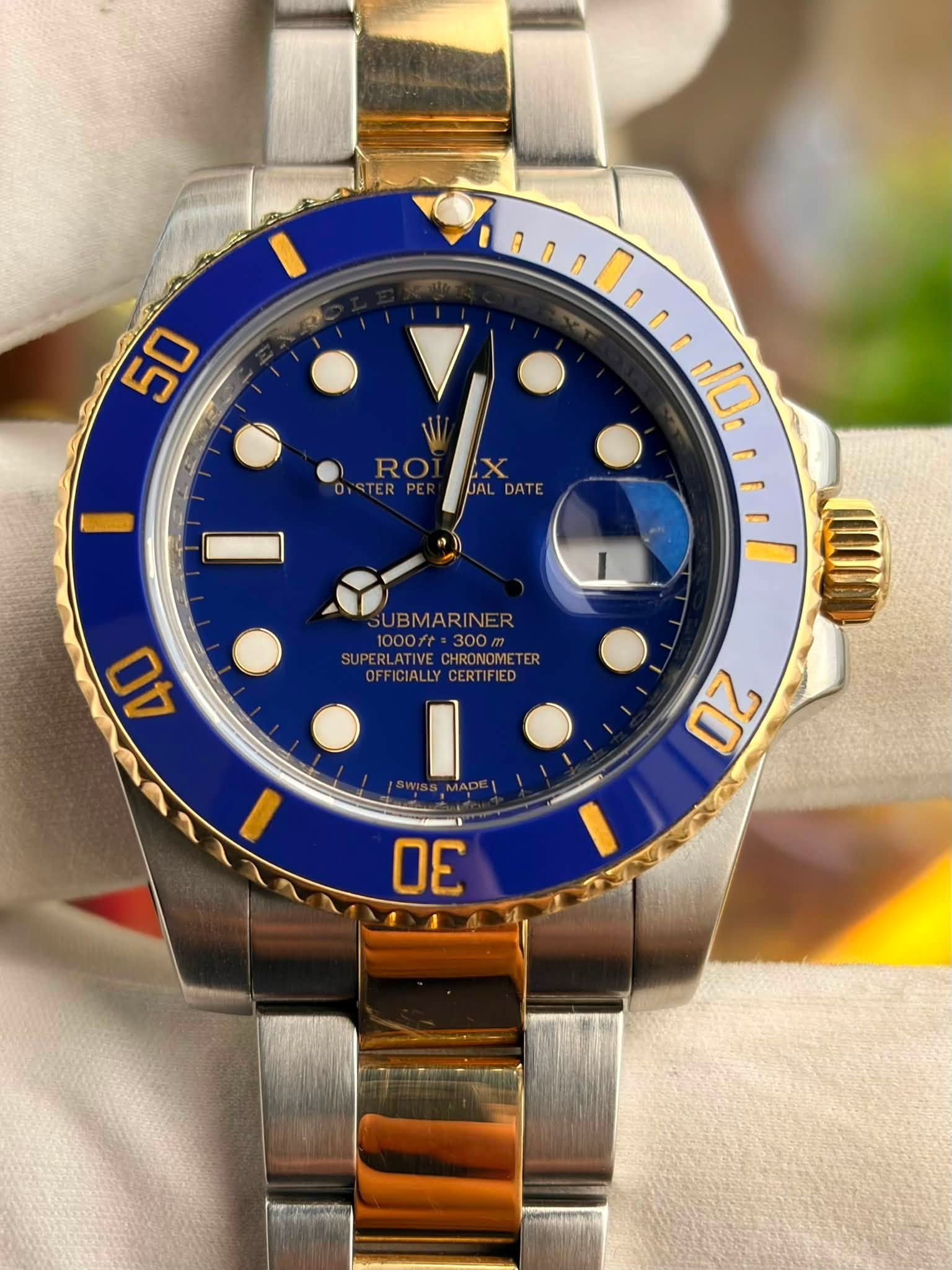 May be an image of wrist watch and text that says '50 RO 10. JBMARINER 1000f PERLATIVE CHRONOMETER ER OFFICIALLY OFFICIALLYCERTIFIED SUPERLATIVECHRONOMETER CERTIFIED 40 I 20 30'