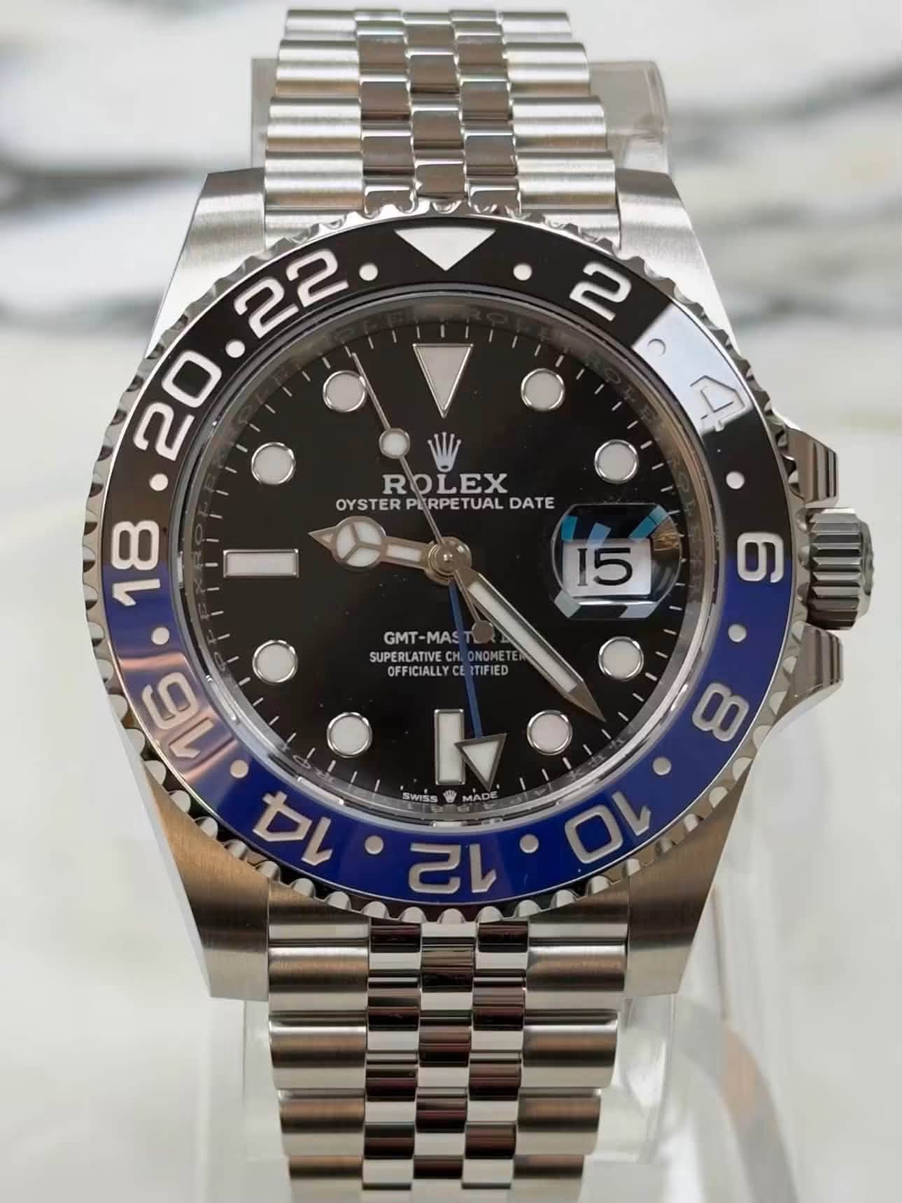 May be an image of wrist watch and text that says '2 ค ROLEX OYSTER PLRPE TUAL OYSTERPLIRPETUALDATE DATE D n4 GMT-MAS MAS GMT SUPERLATIVECH.ON SUPERLATIVE.CHONOMET SUPERLATIVE OFF…