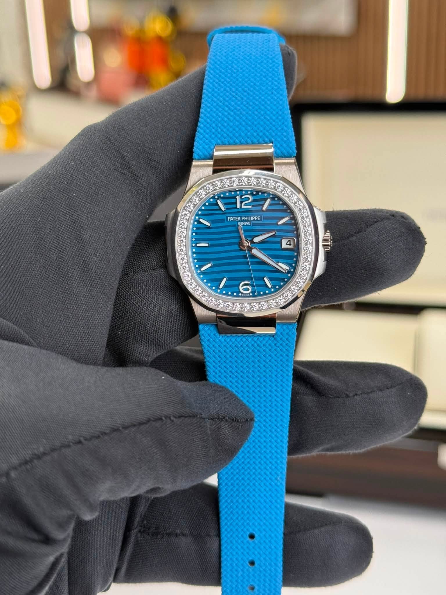 May be an image of wrist watch and text that says '12 12 PATEK PHELIPPE M LIPPE 4 খ্রর্া 6'