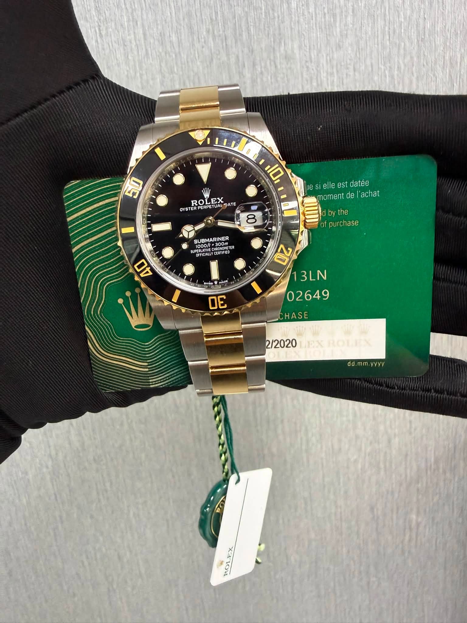 May be an image of wrist watch and text that says '' 10 50 ROL ROLEX ATE OYSTE ERPERPEN le sielleestdatée datée moment de "achat bythe bythe th y purchase 8 SURMARINER #300n…