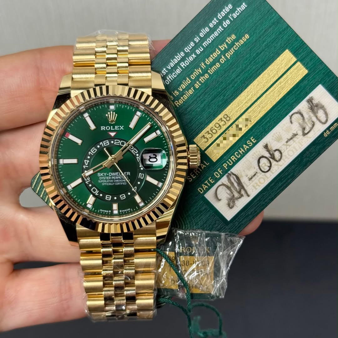 May be an image of wrist watch and text that says 'datée achat est moment de elle que Rolex au dated of the purchase valable st officiel time is valid onlyif atthe Retailer…
