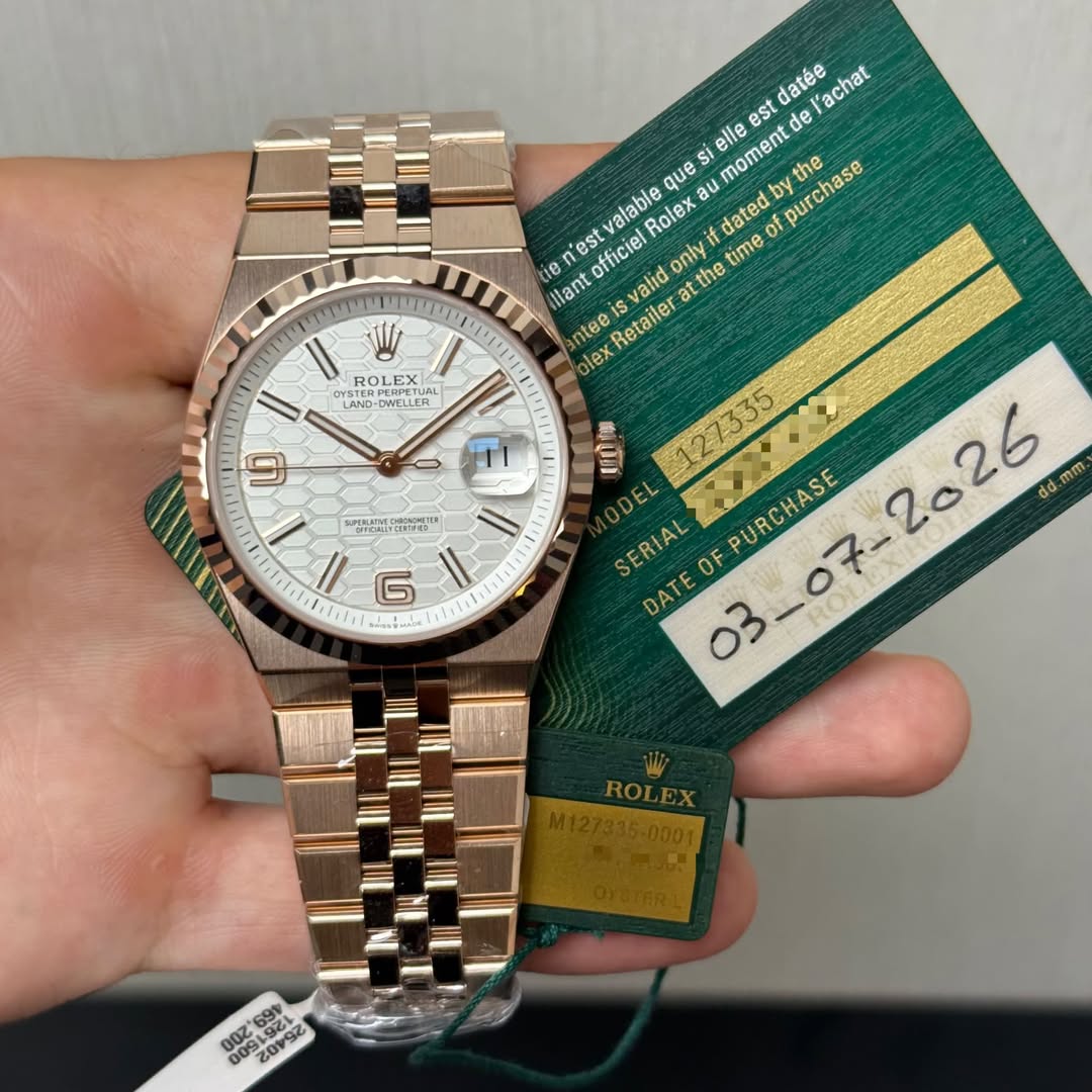May be an image of wrist watch and text that says 'datée lachat elle est que si SI moment de valable Rolex au dated of pur purchase th th est 10 time llant officiel svalidor nly my…
