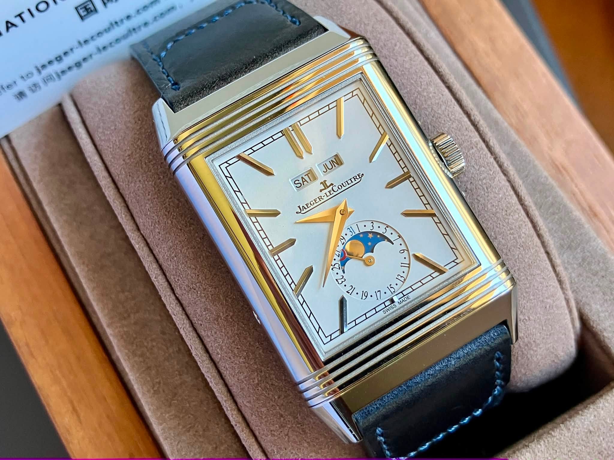 May be an image of wrist watch and text that says '玉 ATIO I JUN SAT JL AEGE AEGER-LE -LEC COULTRE 工 I ® 6 ١۱ జ 21 9. 17 ADE ARE SWISS'