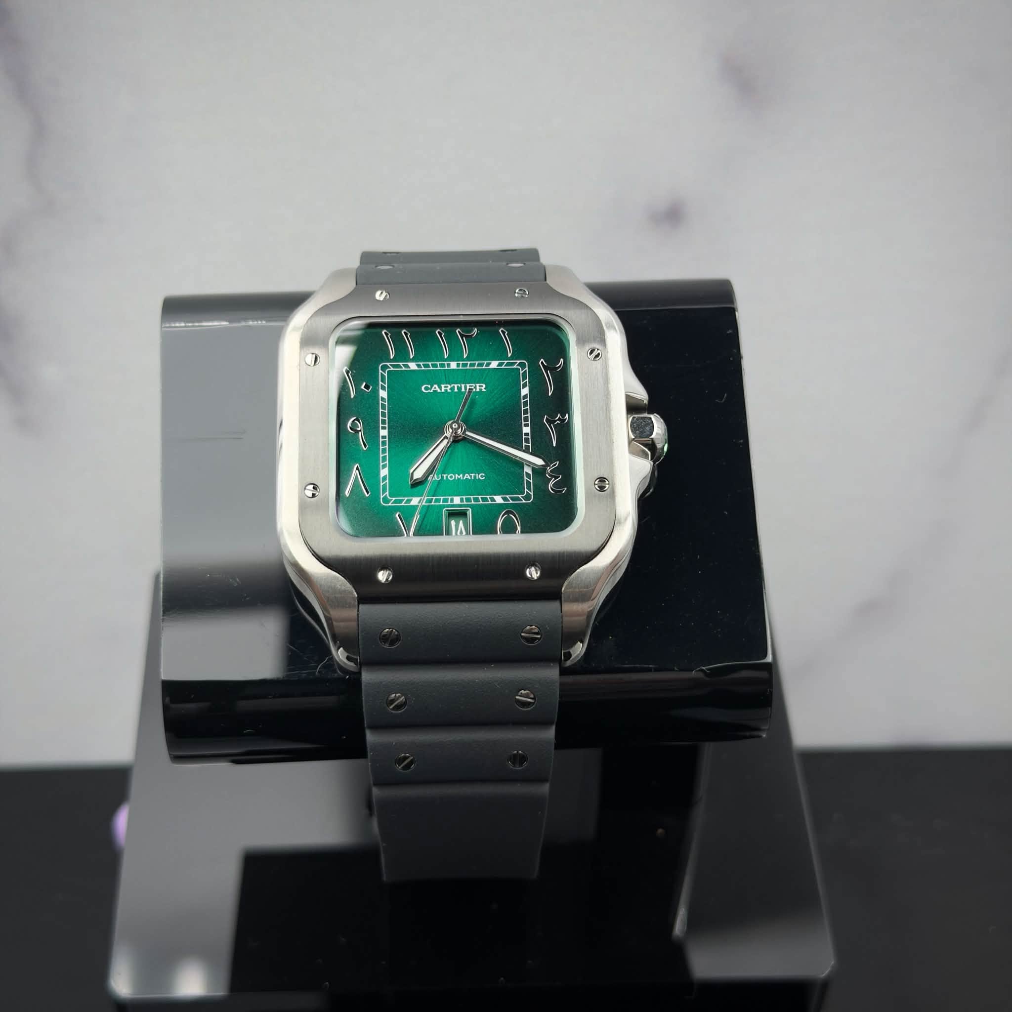 May be an image of digital watch and text that says 'K CARTINR 9 B TOHATIC D OMAT 豊'