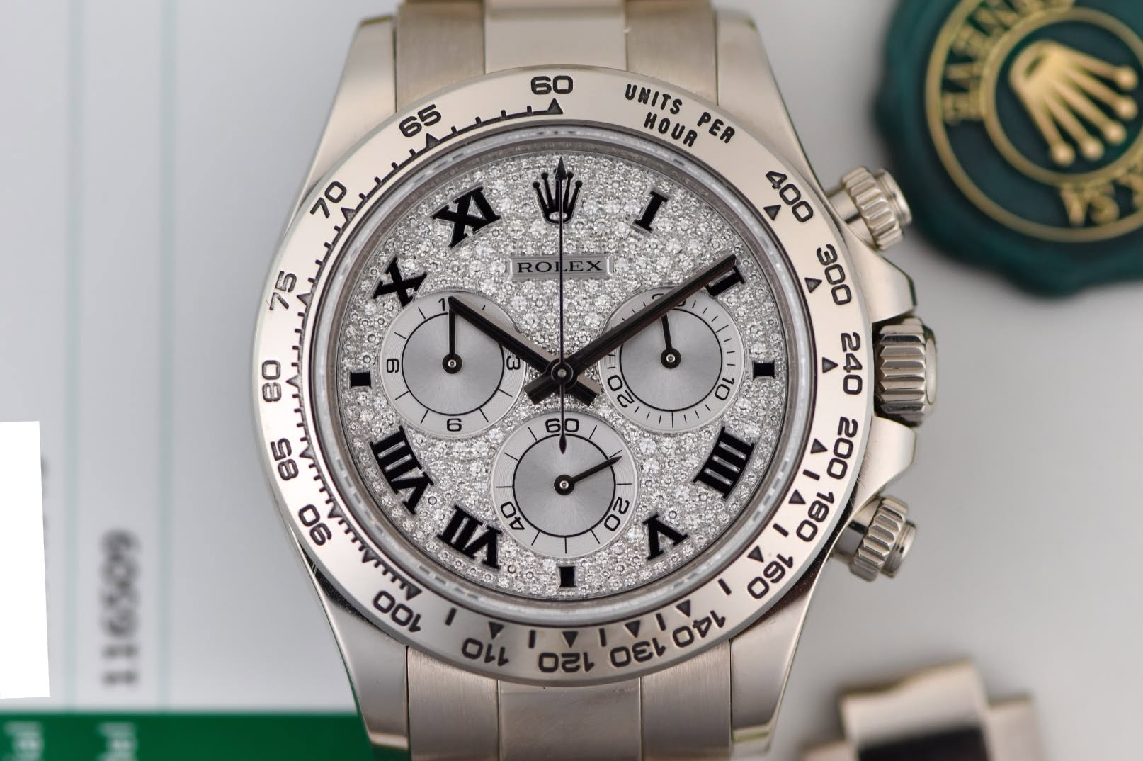 May be an image of wrist watch and text that says ' o UNITS HOUR PER E MO 200 200 - uM 180 り c ৫ 85 90 o 20 ា L οει 6'