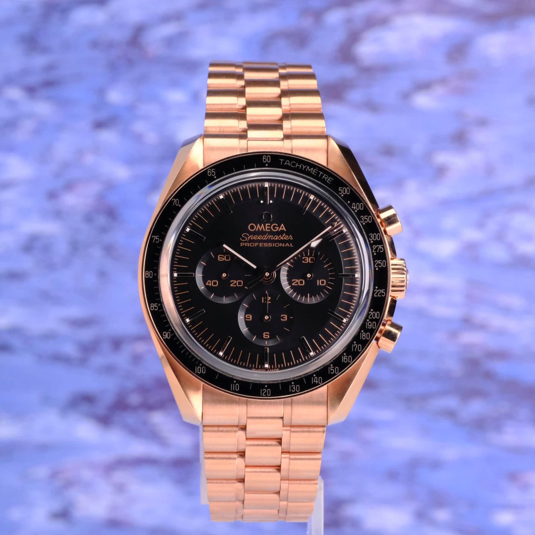 May be an image of wrist watch and text that says 'R OMEGA 10 T'