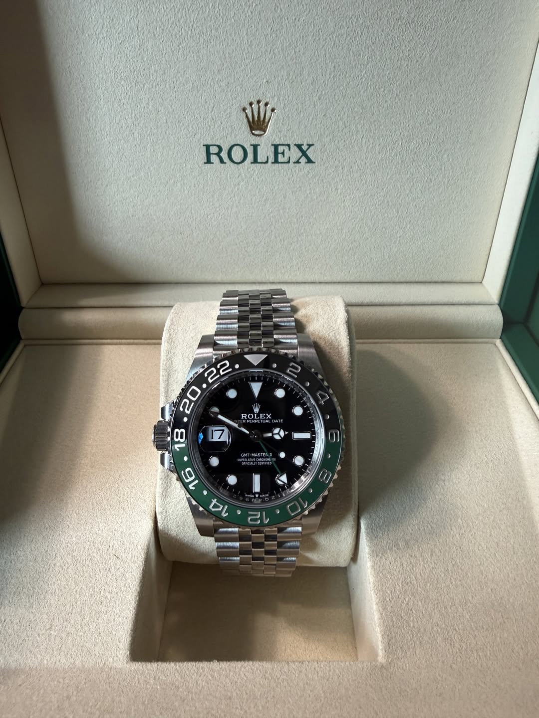 May be an image of wrist watch and text that says 'ROLEX ROLEE ROLEX 7 PASTEN 6 0'