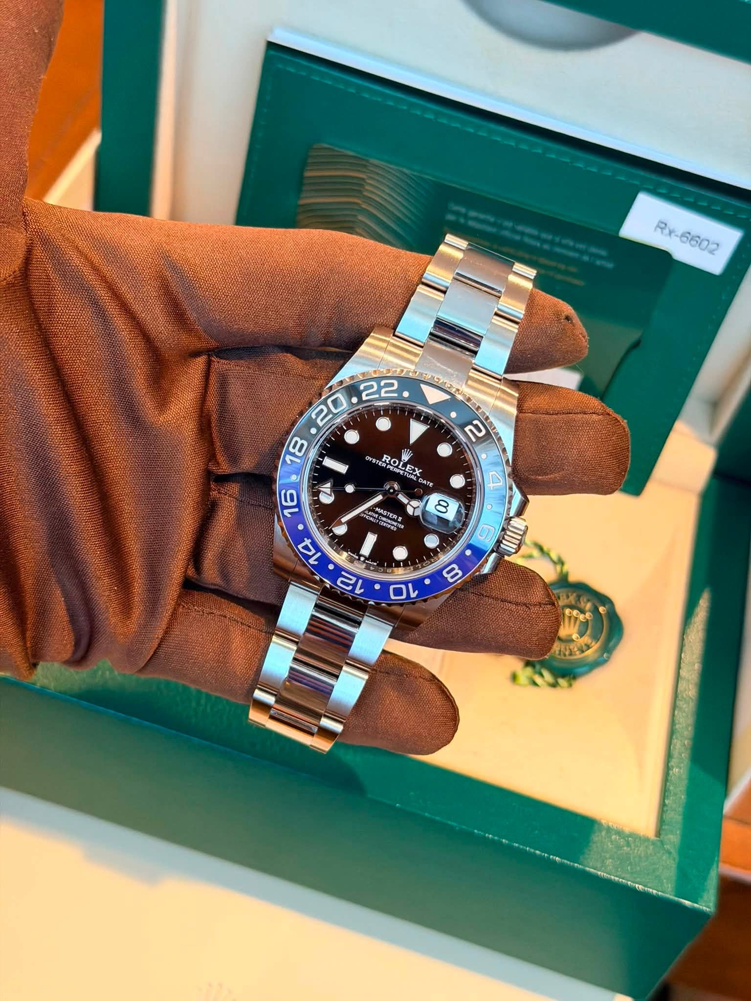 May be an image of wrist watch and text that says 'Rx-6602 Ry- ROL ROLEX POLE O 24 16 4 PASTER 二 eR 8 14 12 S JIII 60 10 新生业'